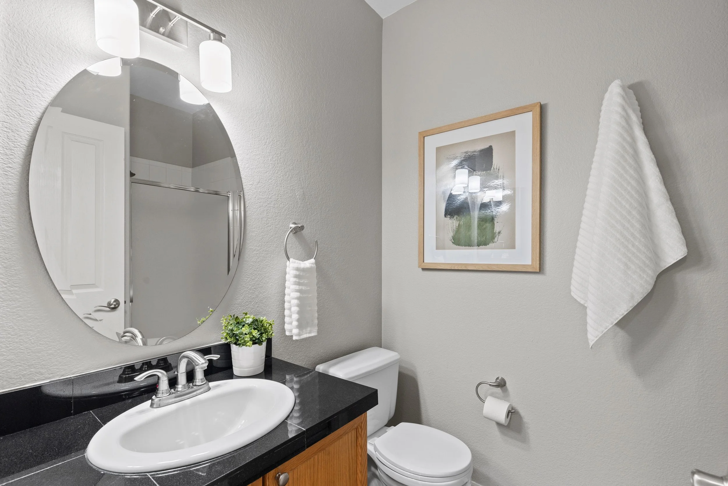 Guest Bath.jpg