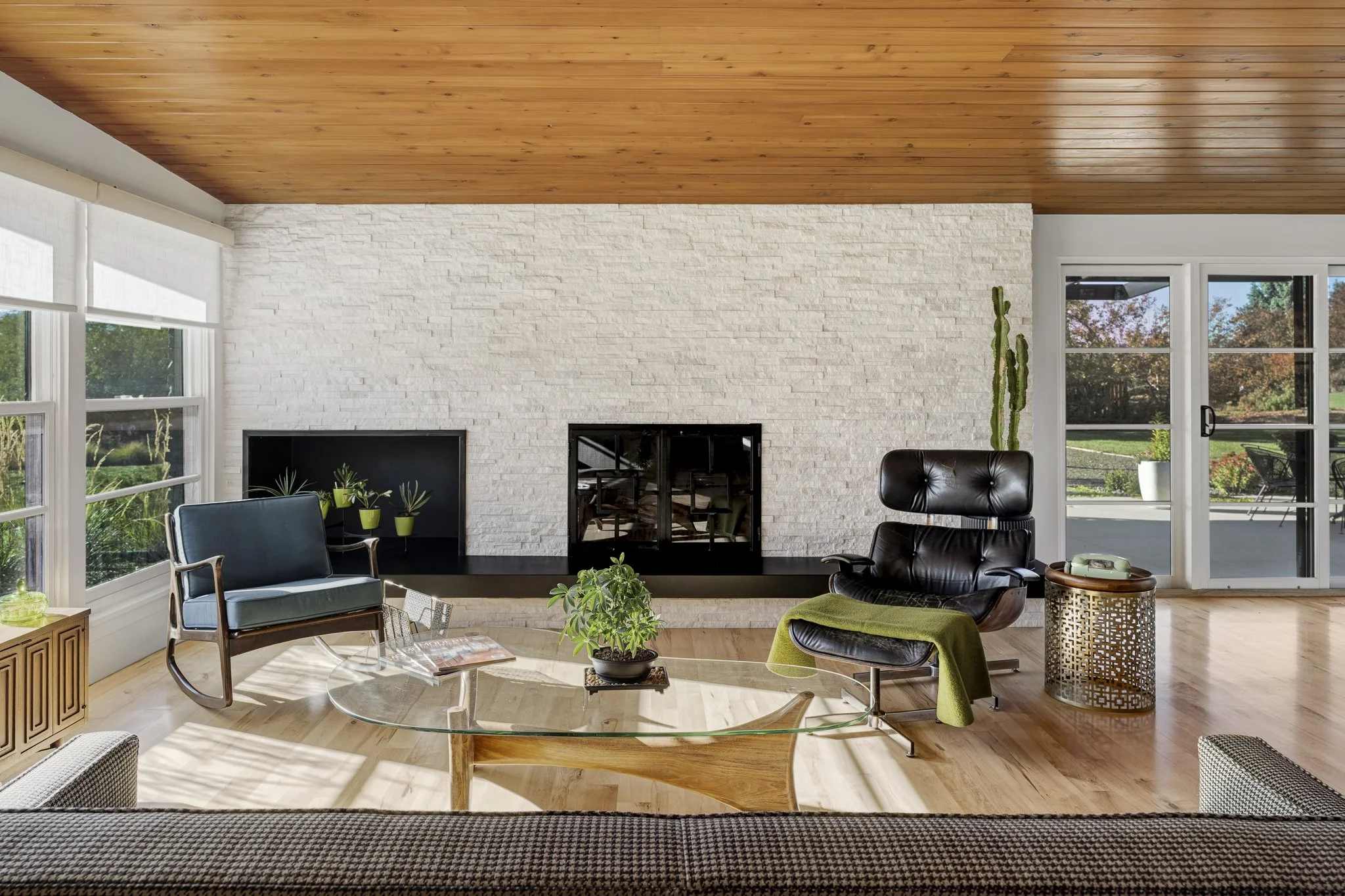 Rae Scott_KO_5055 Lakeshore Dr_web-10.jpg