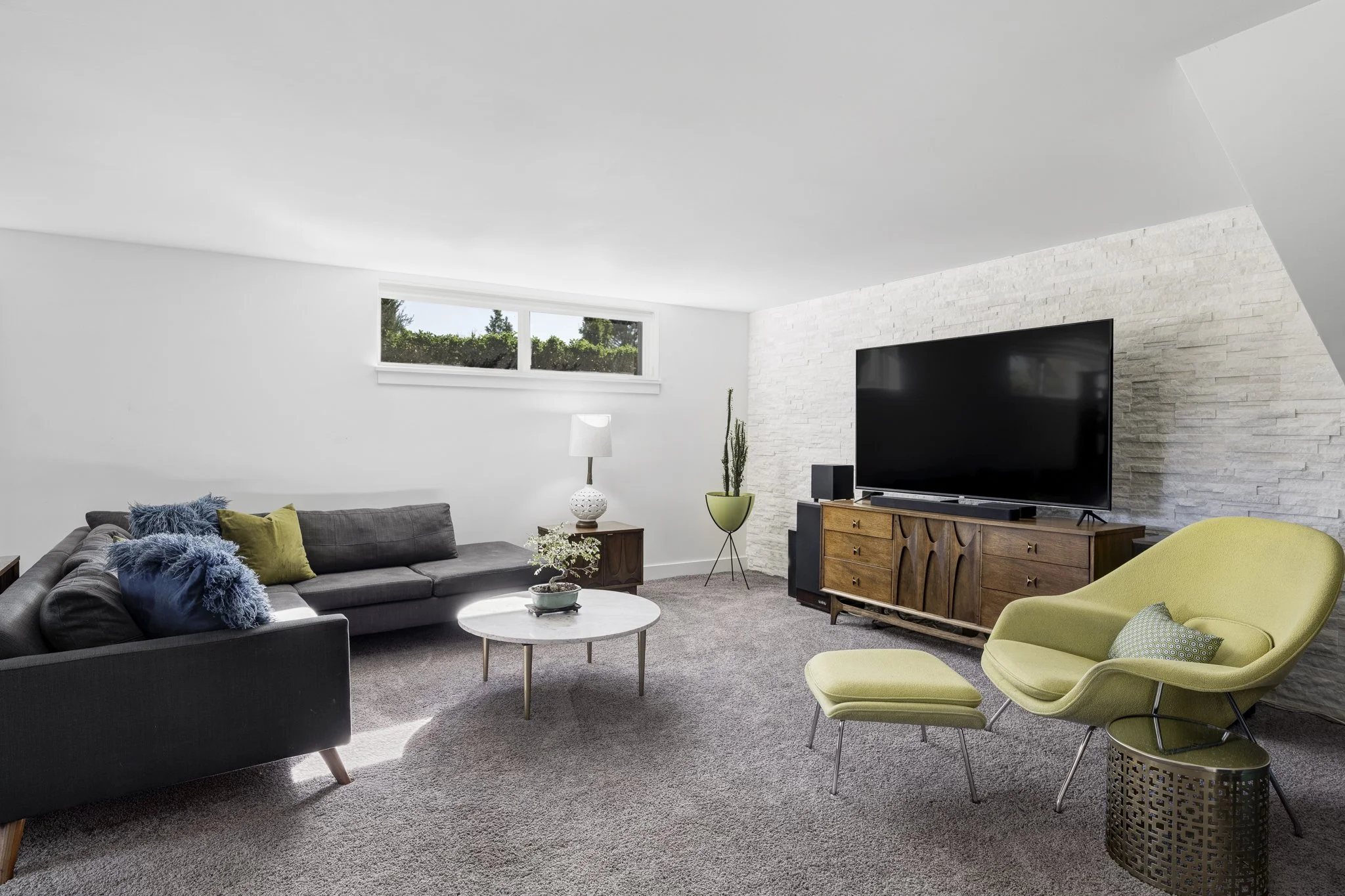 Rae Scott_KO_5055 Lakeshore Dr_web-31.jpg