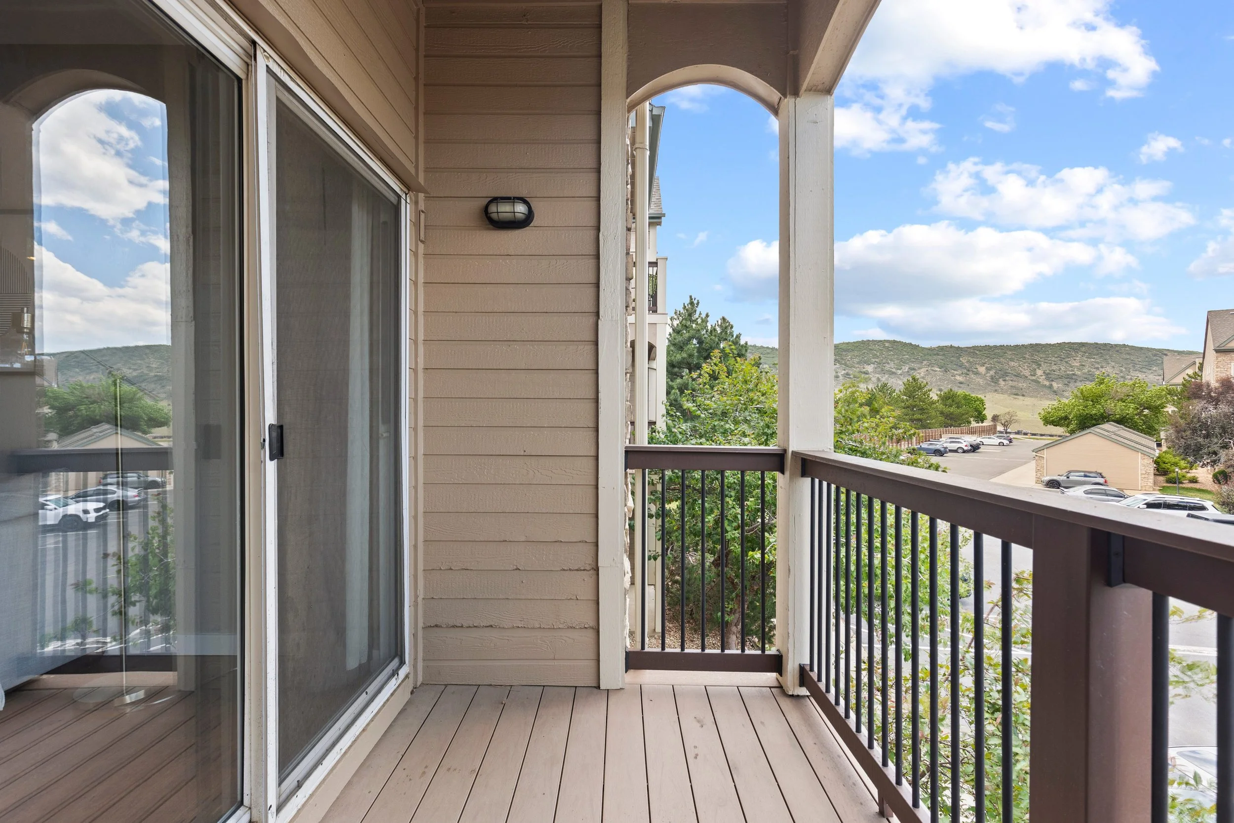 Balcony 1.jpg