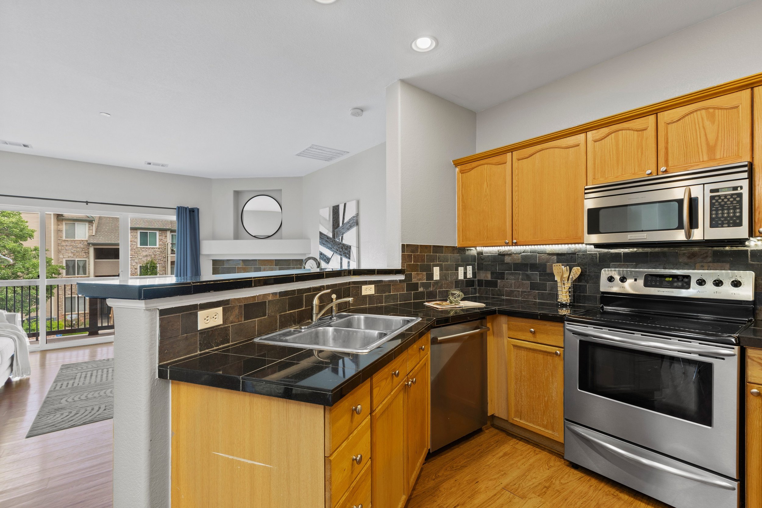 Kitchen 3.jpg