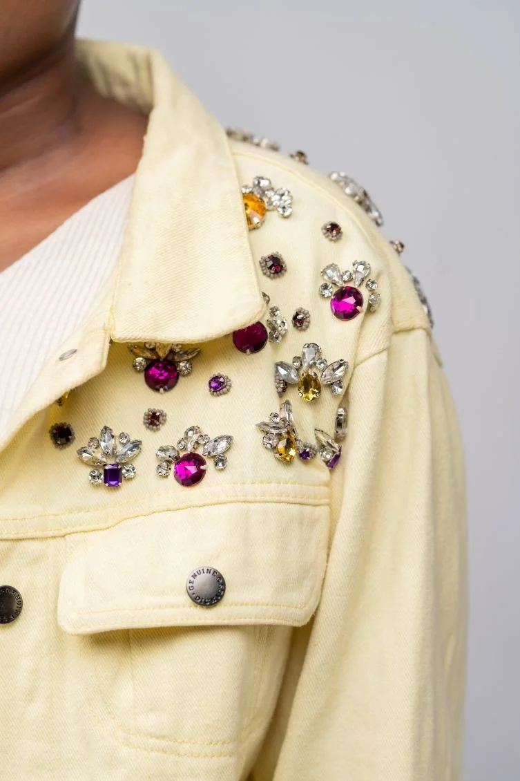 yellow_embroidered_jeans_jacket_d.jpg