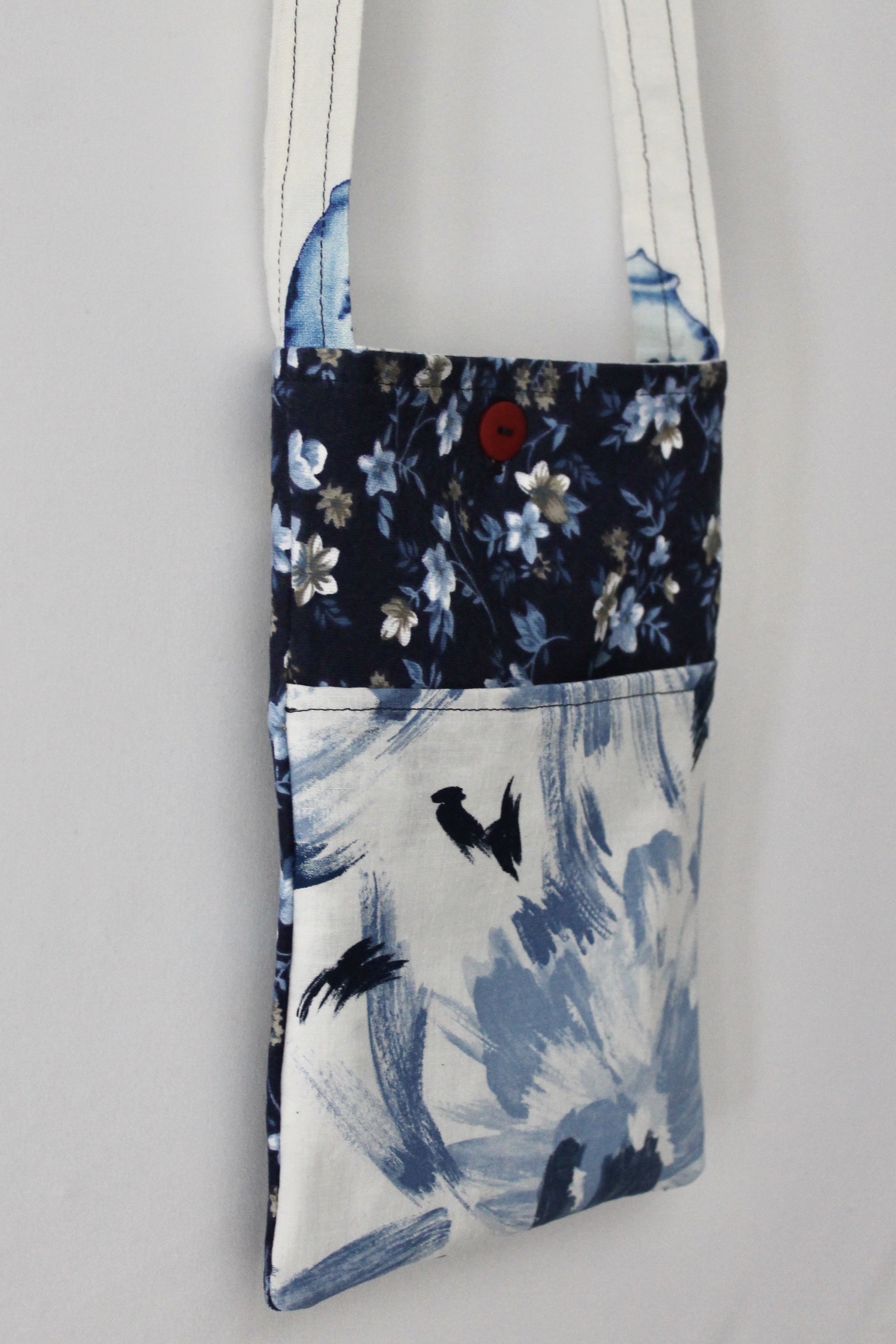 Splash of Blue Crossbody Bag 2024