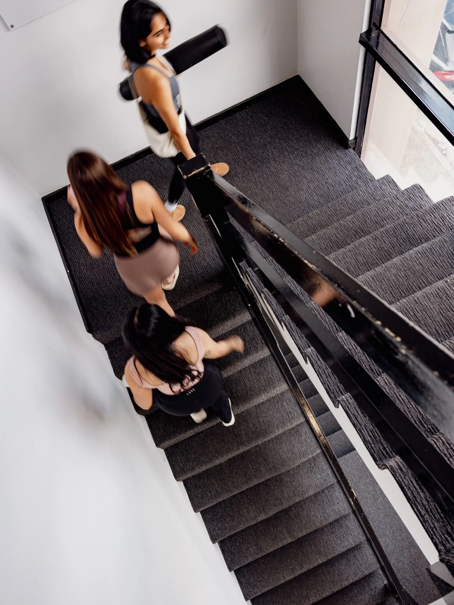 The cooler mornings, the darker evenings&hellip; winter can make it harder to stay motivated ❄️

That&rsquo;s why having a class booked and a supportive community waiting for you can make all the difference.

Every step up those stairs is a step towa
