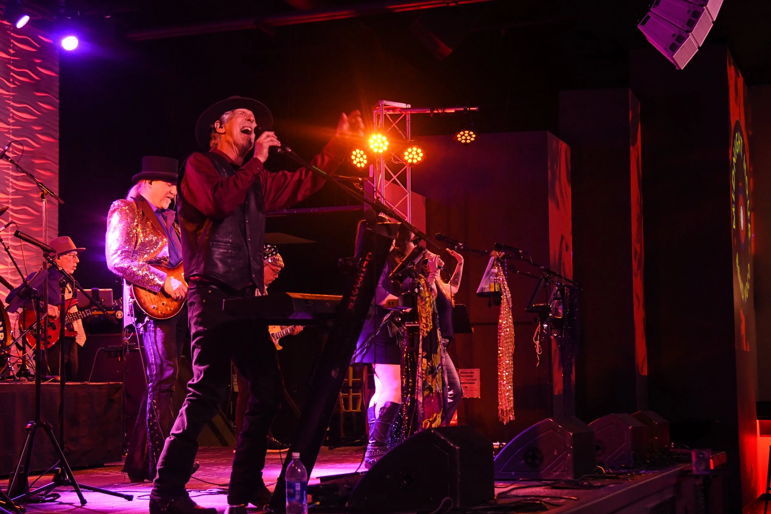 Midnight Hour concert-143.jpg