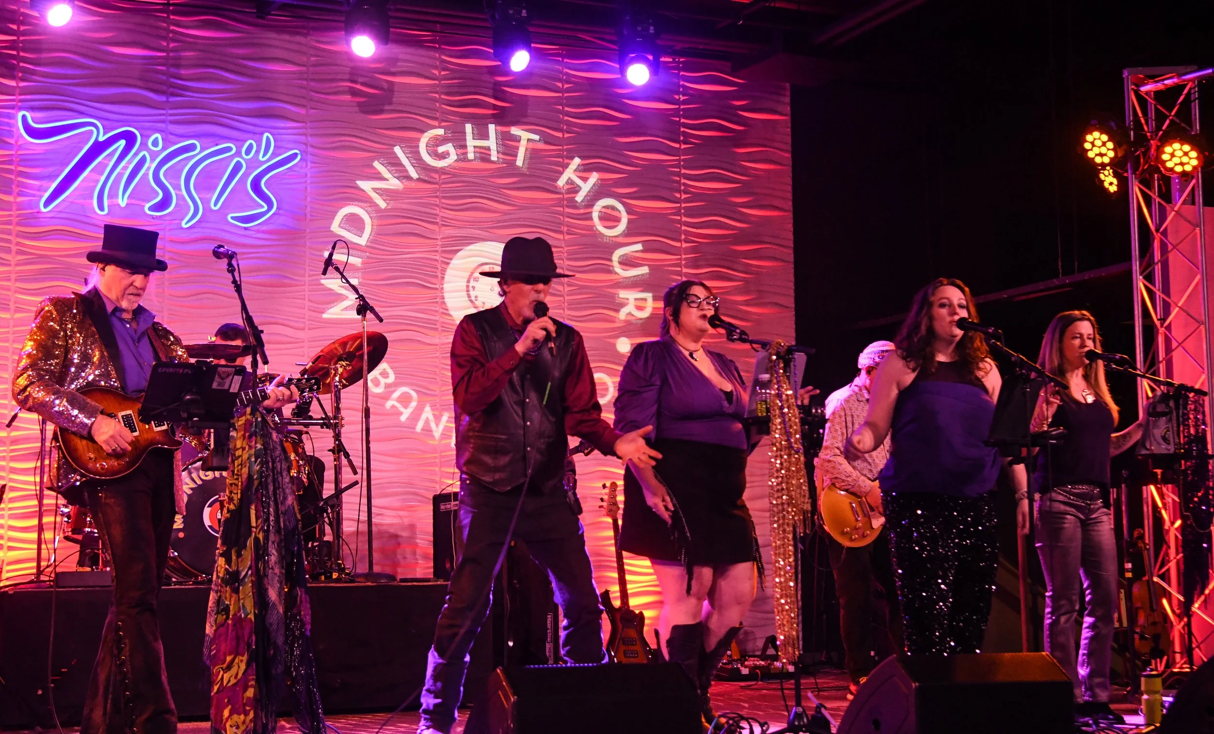 Midnight Hour concert-95.jpg