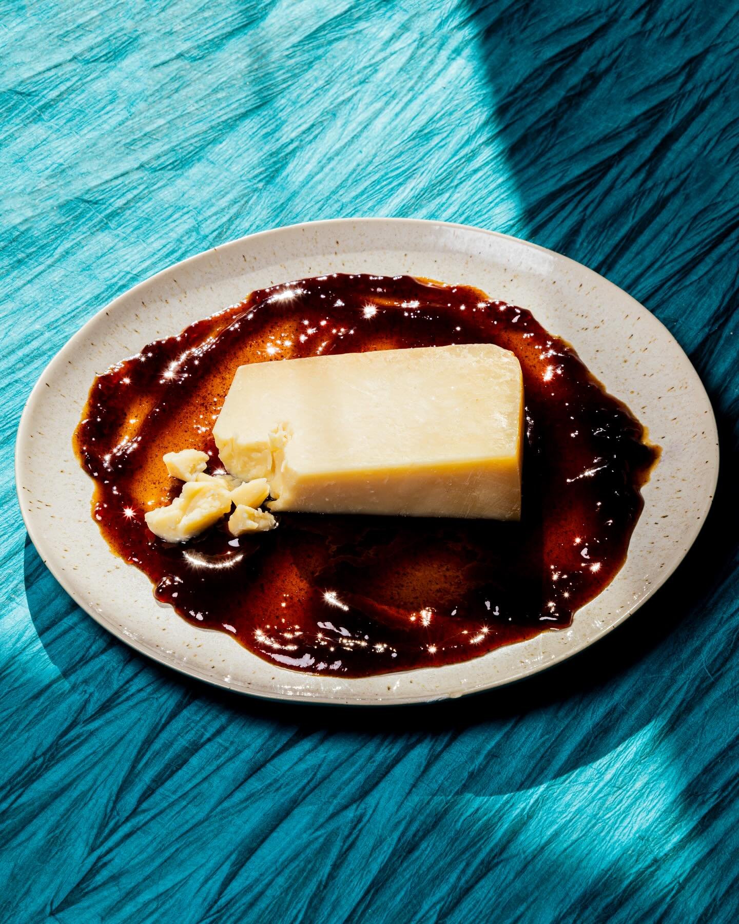 cheddar cheese 🧀 @formaggiokitchen 
as always with the lovely @momannino