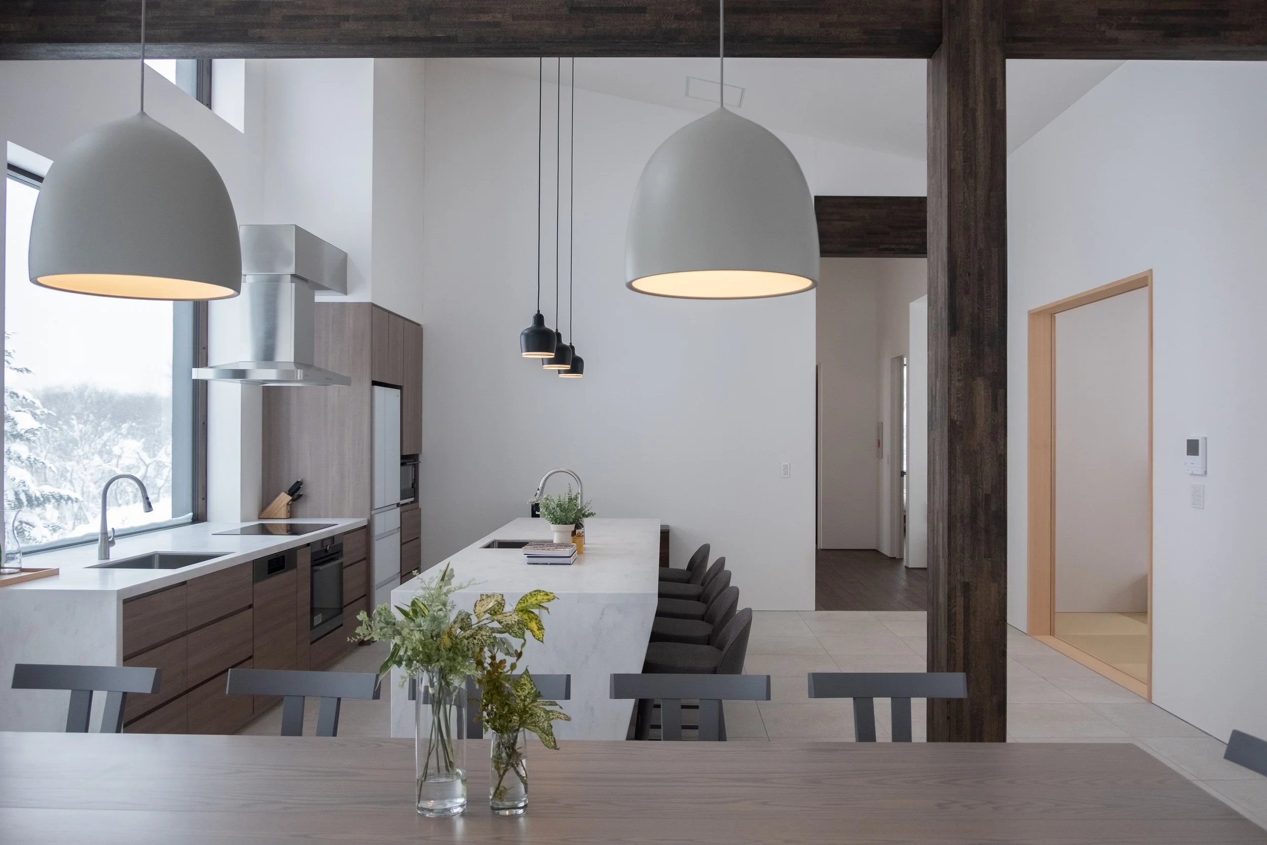 Kitchen and Dining Area - Song Saa Chalet - Niseko