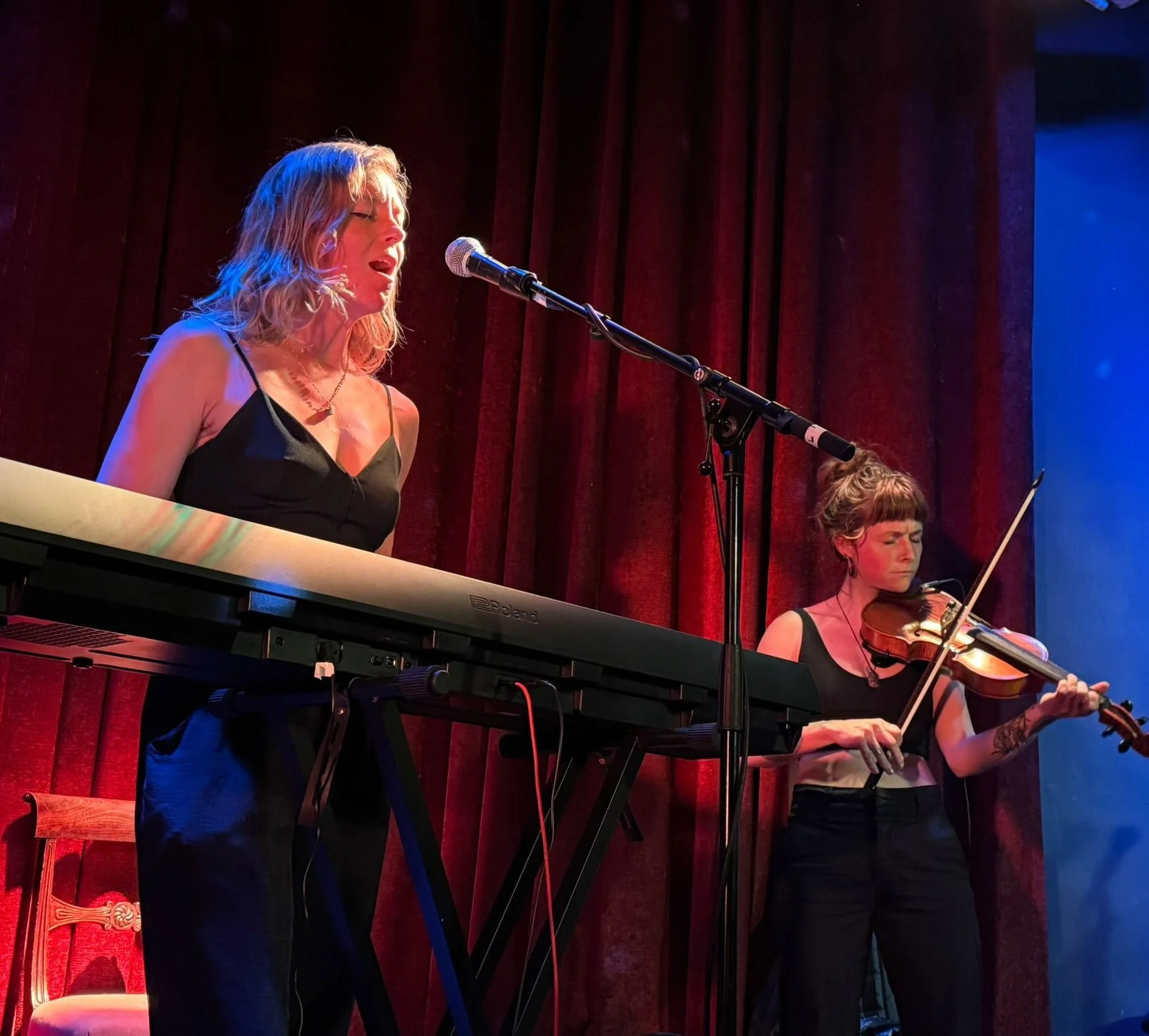 TONIGHT!

My band &amp; I are supporting @annalingmusic and her full live band at The Barrel House in Totnes!✨✨✨

These songs are tender, deep and all about finding the courage to feel deeply and dare greatly - to show up to the soul&rsquo;s longings