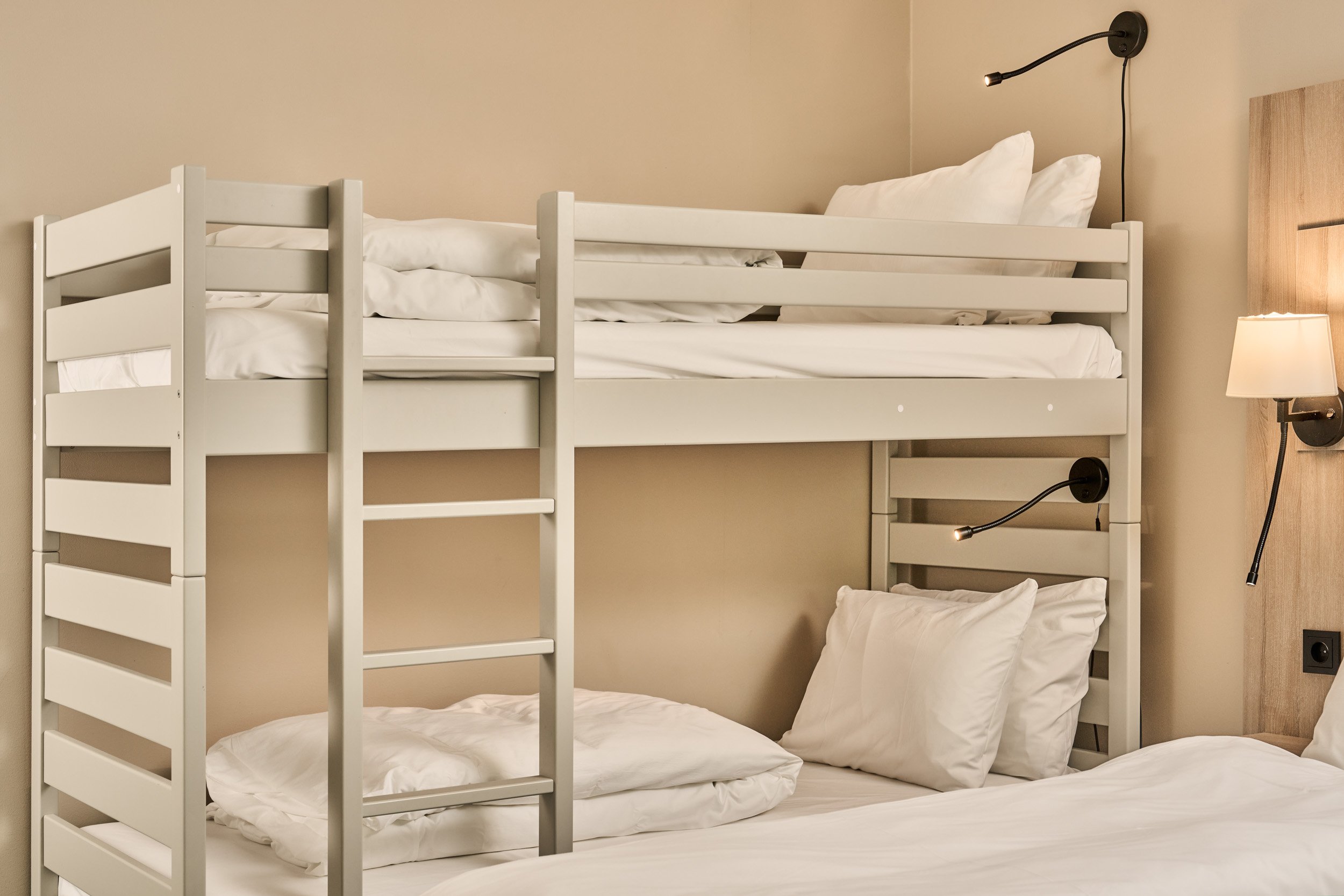 Ullensvang_Mai24_1611 - Family 5.jpg