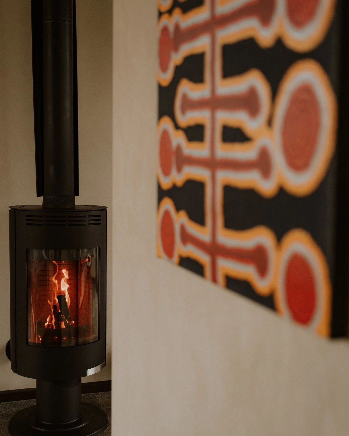 One last excuse to curl up fireside before summer calls us outdoors. Here&rsquo;s to these golden, glowing evenings. Spot our piece by Sharon Napurrula from @papunyatulaartists helping bring Slate to life.