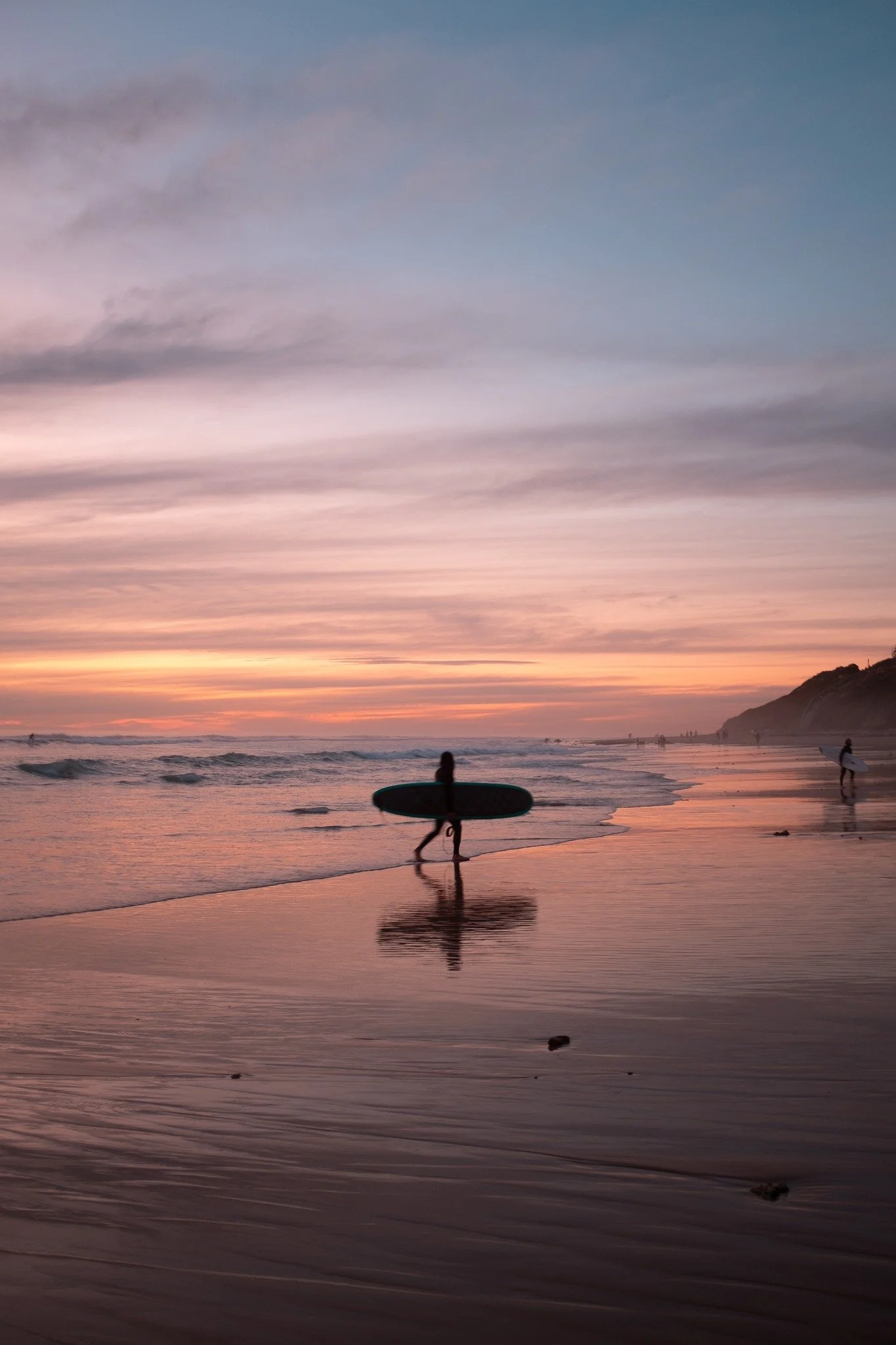 The best way to finish a day tasting in McLaren Vale? A sunset walk at the local. Captured by @harryvick.