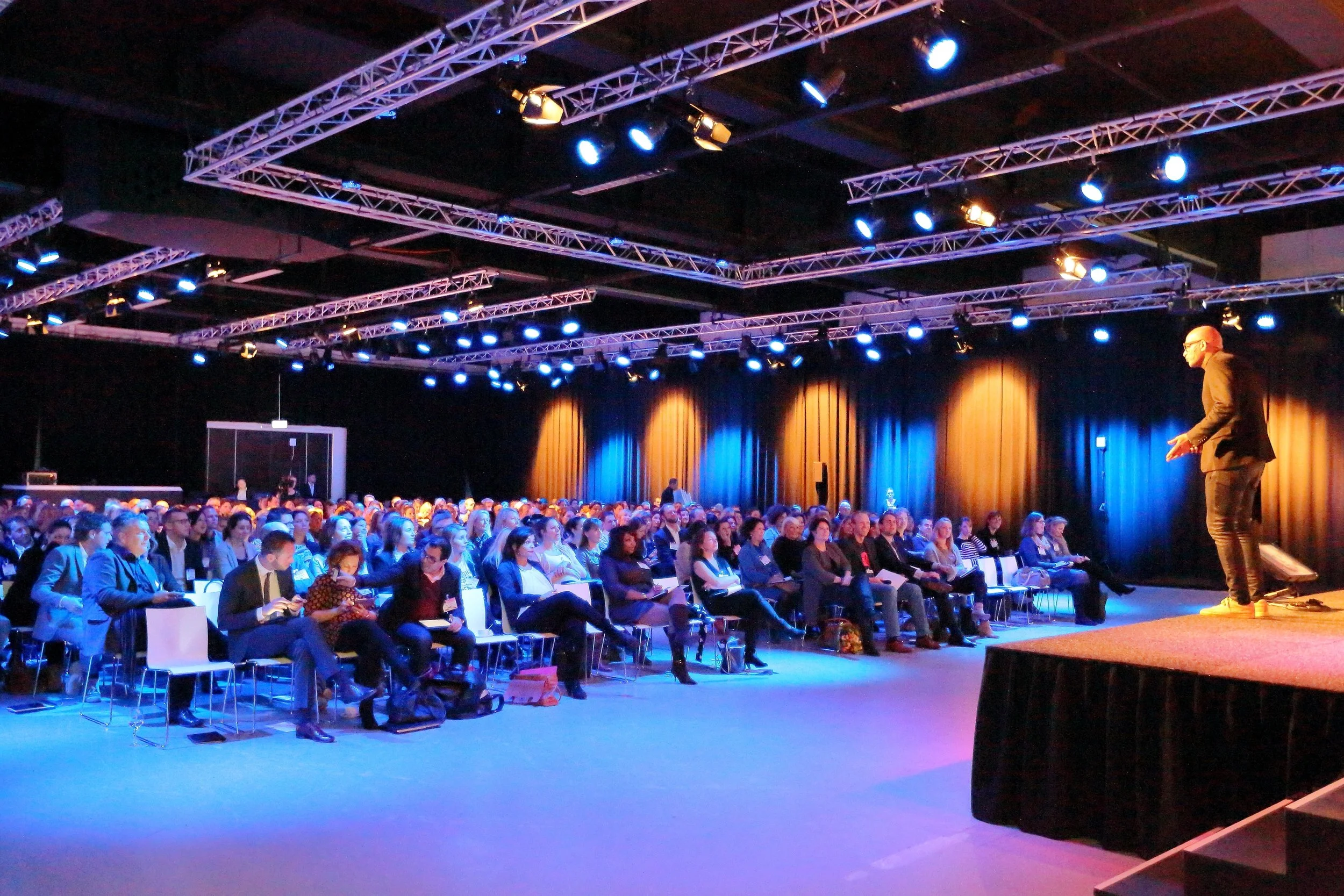 Patria zaal Plug & Play.JPG