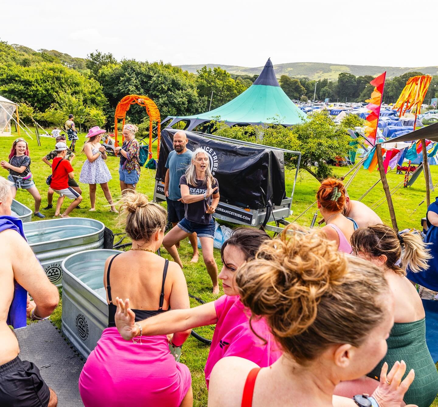 Wanna be a bit more @iceman_hof ? 🧊 or just learn from the experts everything there is to know about the cold? Then step right up to Slomo @tapnellfarmpark on our launch weekend Saturday 9 November and take part in our first Wim Workshop&hellip; we&