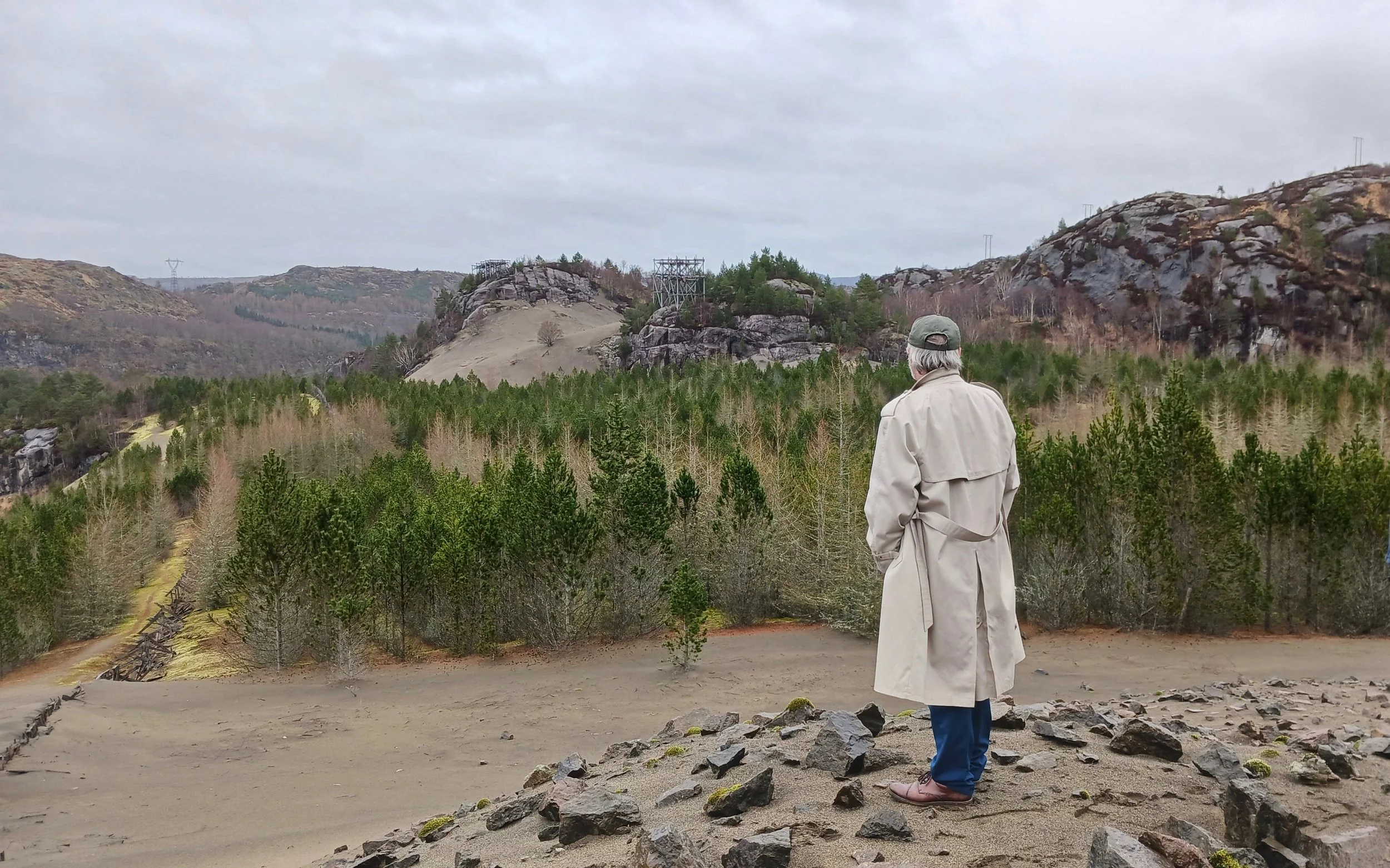 Environmental activist Rune Haaland looks out over the deposit at Sandbekk.