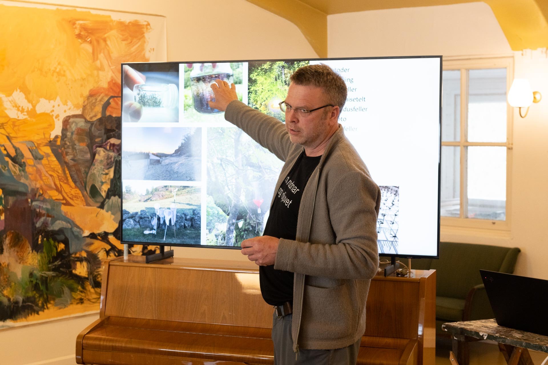 Amateur entomologist Jarl Birkeland talks during the inspections 