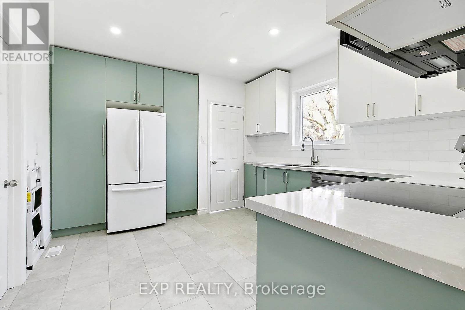 Modern Renovated Kitchen with Pantry