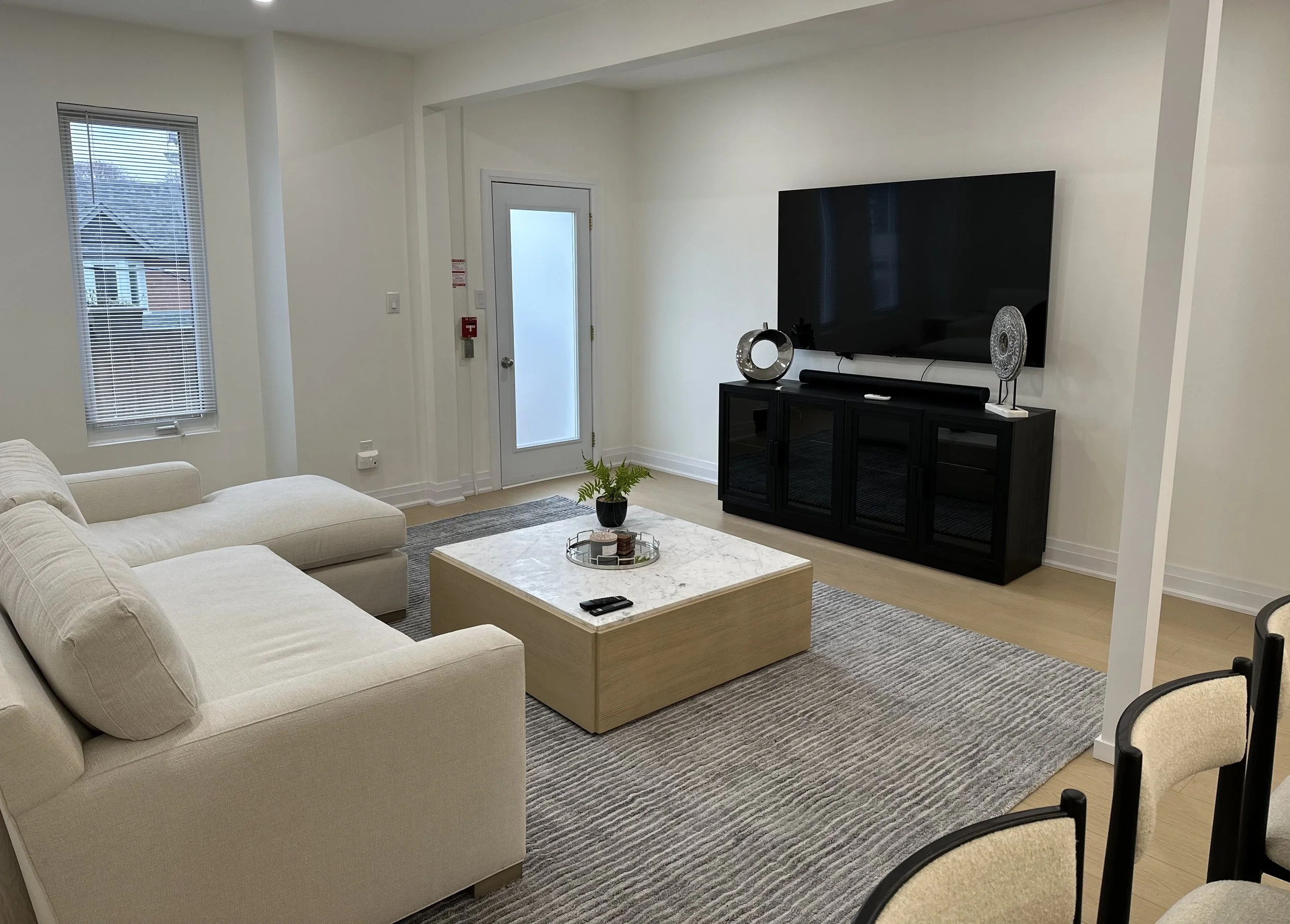 Furnished house in Toronto
