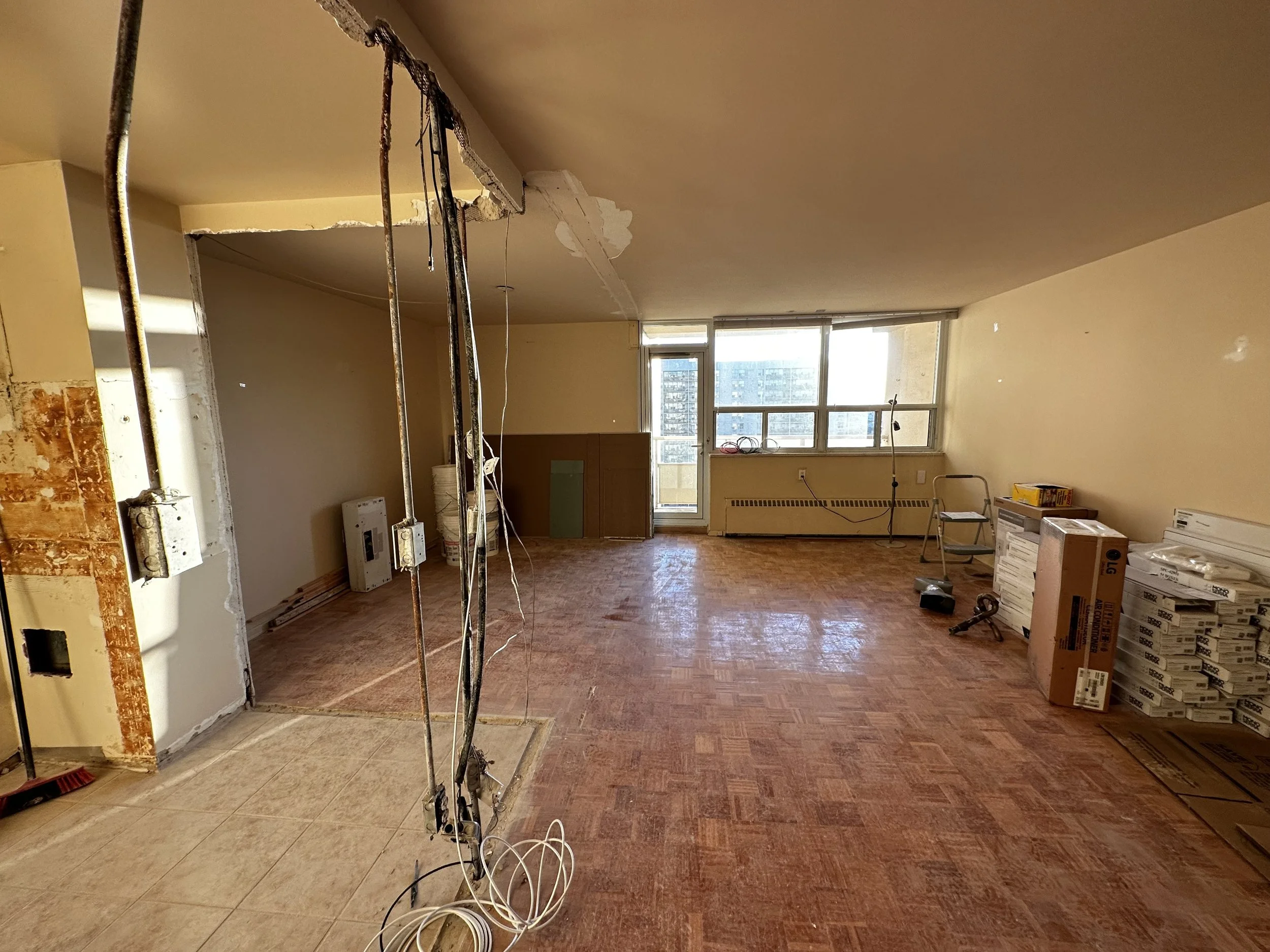 Living room before renovations