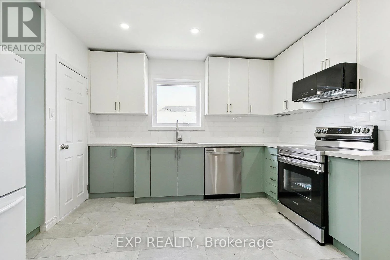 Modern New Green and White Kitchen