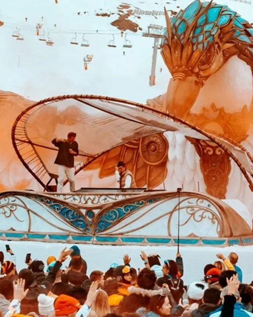 Tomorrowland_Winter_background-1583x640.jpg