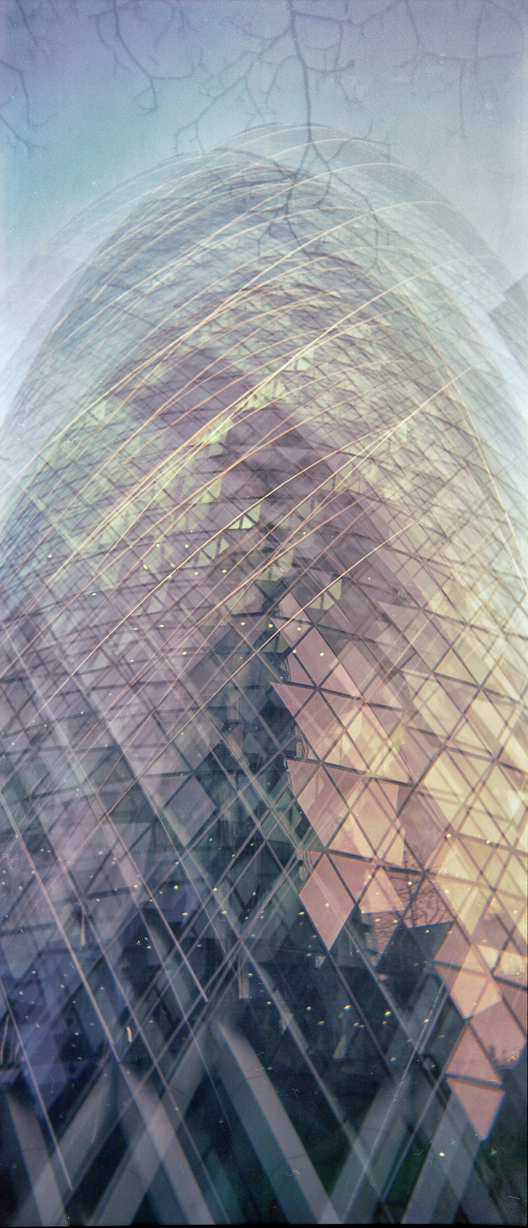 2_Holga120PAN_BeautifulCity_Portra800_Gherkin.jpg