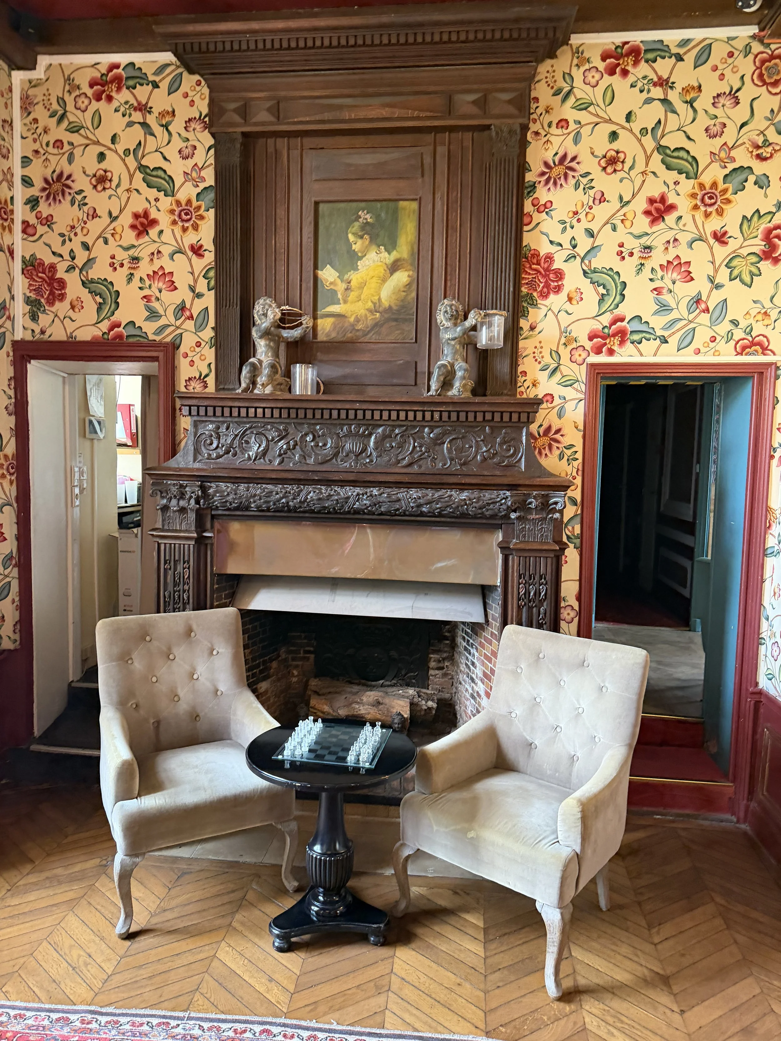 PLaying chess at Chateau de Fere