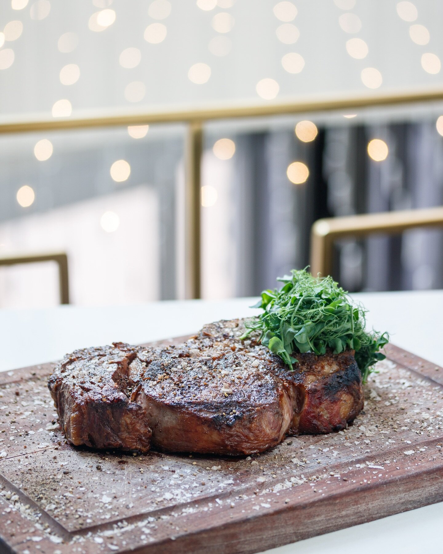 🌧️☔ April showers bring... sizzling steaks at Deacon&rsquo;s New South! 🔥✨ Let the rain pour outside while you cozy up indoors with our succulent dry-aged steaks, expertly crafted to perfection. 🥩💫 

Whether it&rsquo;s drizzling or downpouring, o