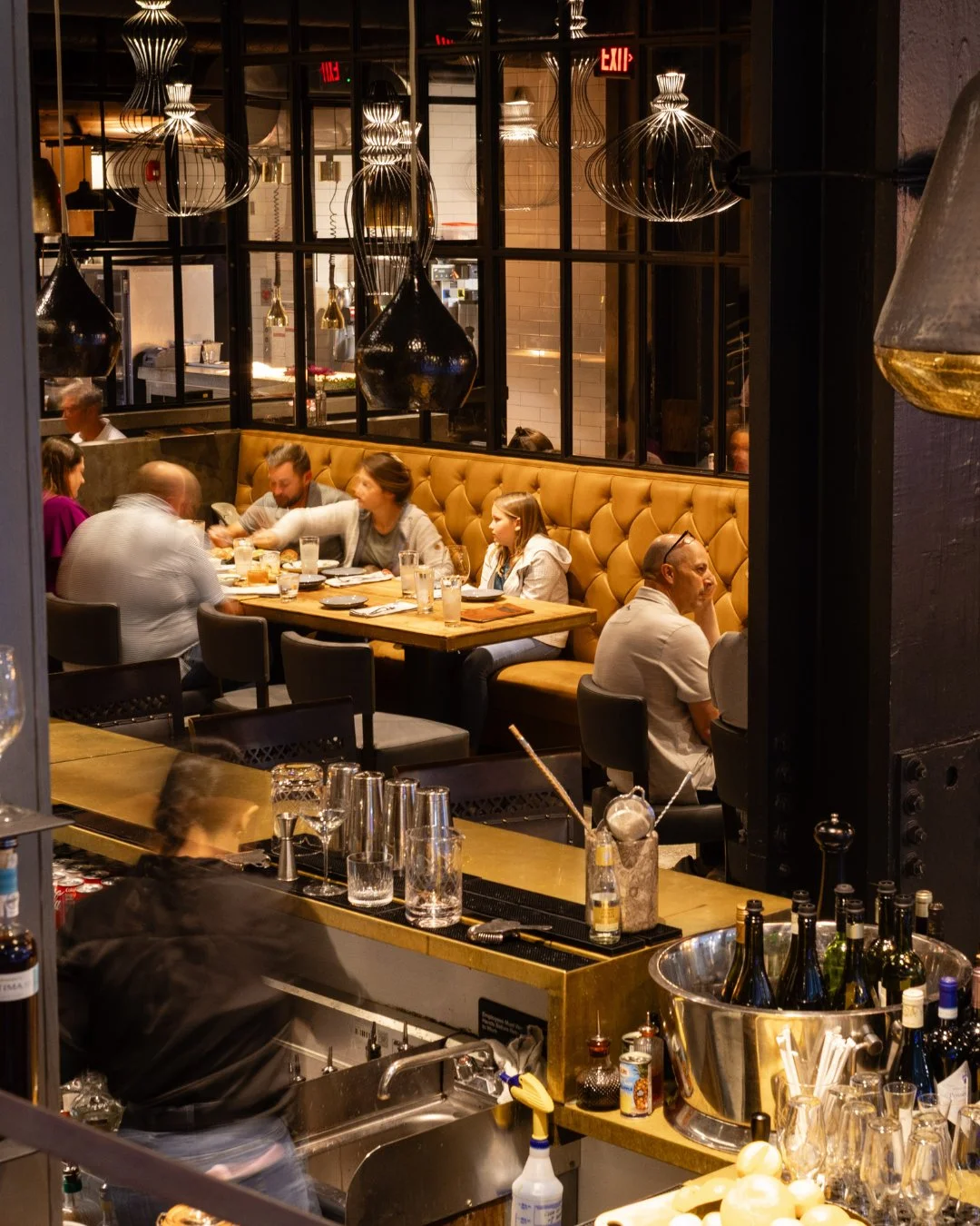 Pull up a chair.

A thoughtfully crafted menu, a welcoming table and an evening well spent are waiting for you at Deacon's. 🍽️