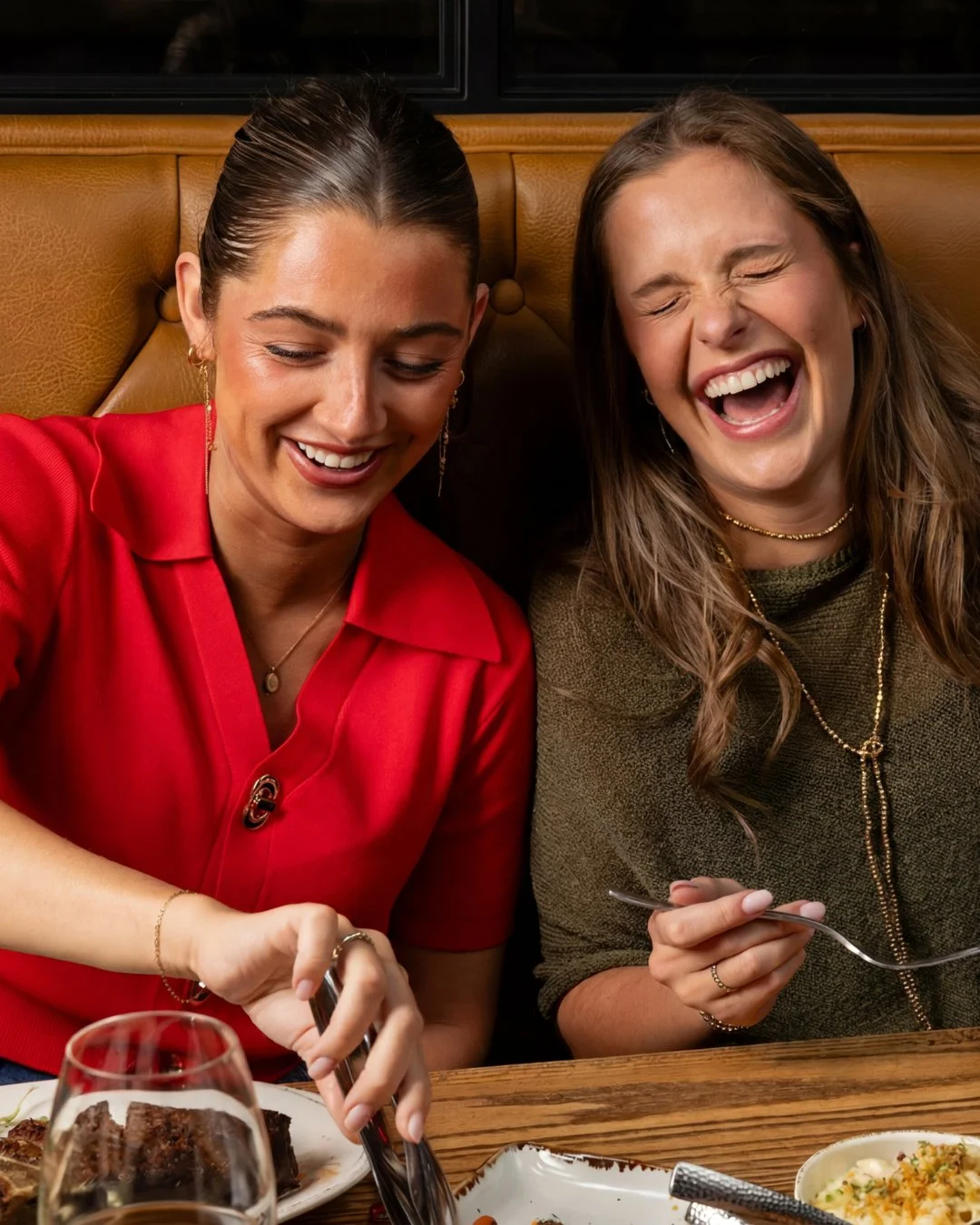 A Saturday night well spent. 🥂✨

Dinner, drinks and no reason to rush. Grab a friend and settle in at Deacon&rsquo;s.