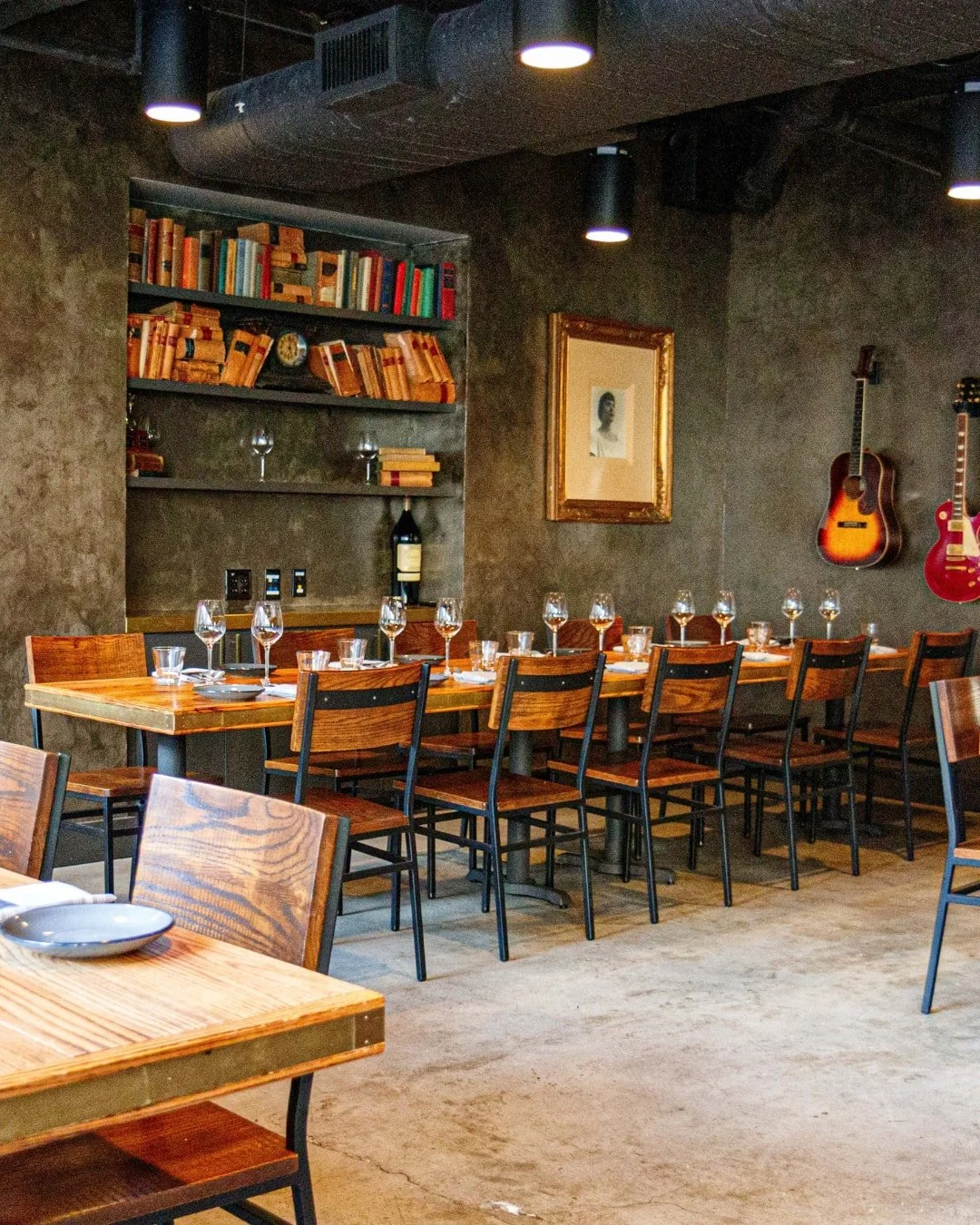 From smaller gatherings to full celebrations, we&rsquo;ve got private dining spaces that brings everyone around the same table. 

Start planning your next one with us at Deacon&rsquo;s.