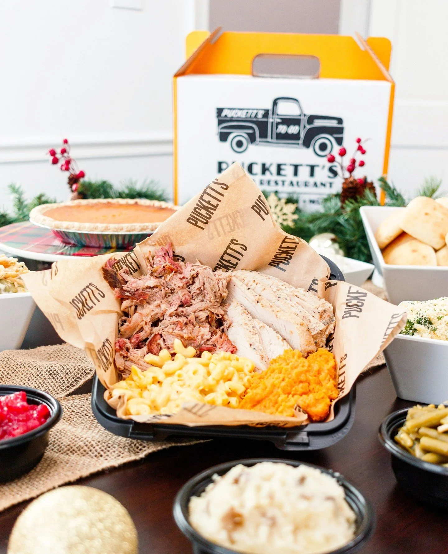 Last call, y&rsquo;all! Tomorrow&rsquo;s the final day to order your Puckett&rsquo;s Christmas meal To-Go 🎁⁠Order now at the link in our bio!⁠
⁠
#Puckettsrestaurant #Togomeals #holidaymeals