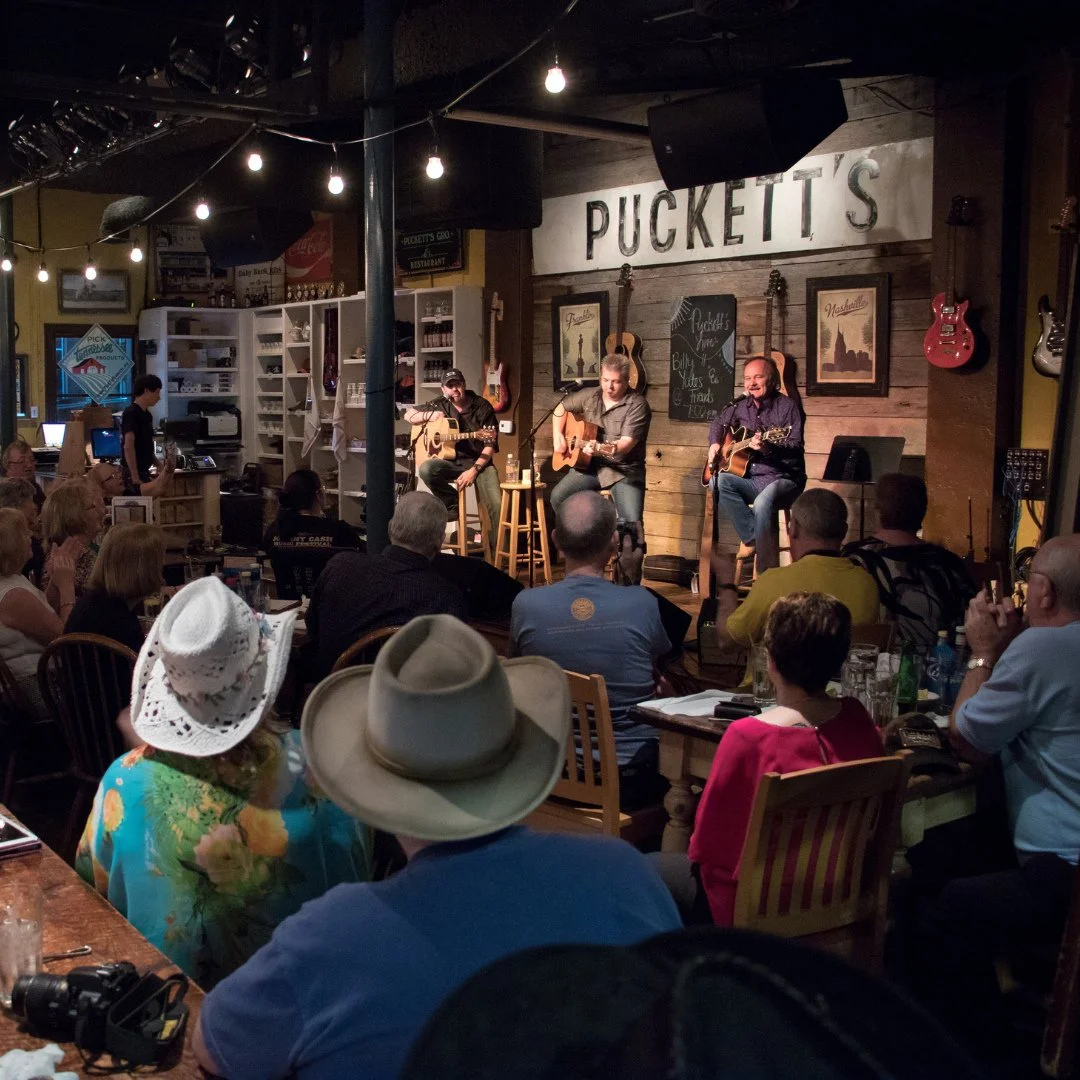 Songs you know. Stories you've never heard. Join us at Hitmakers this Thursday for a night of special music from hit songwriters. Grab your table and enjoy dinner and a show this week! Link in our bio 🎤