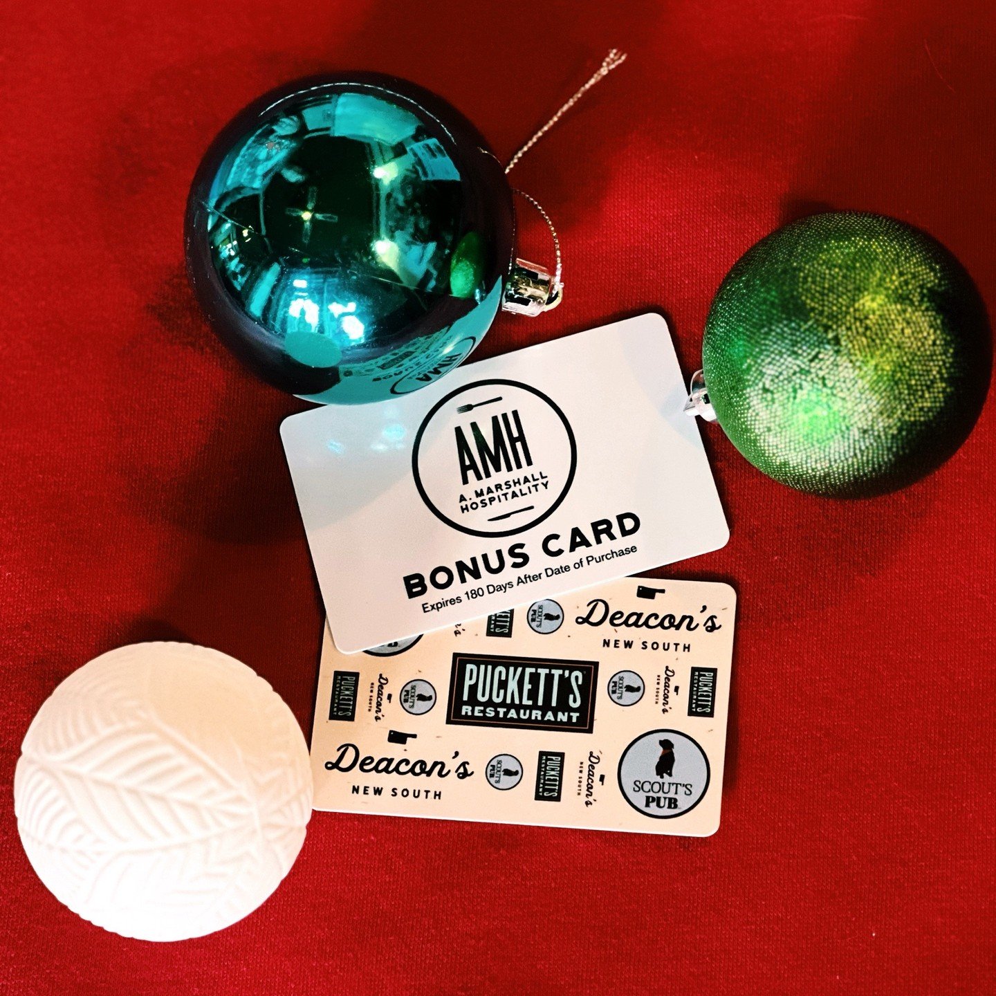 Last minute Christmas Shopping? Purchase at least $100 in gift cards and you'll receive a bonus card! Perfect for anyone on your list 🎁⁠
⁠
#Christmasdeals #Pucketts #Giftcardsale