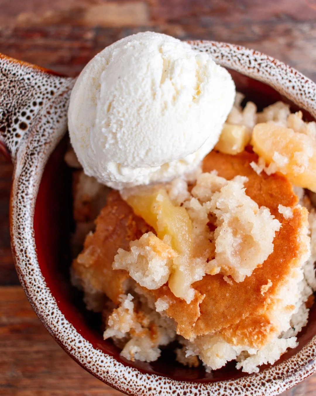 Made fresh daily and topped with a scoop of @hattiejanescreamery vanilla ice cream, our rotating cobbler dessert is the perfect way to end your meal.⁠
⁠
Ask for today's flavor when you stop by. 🥄