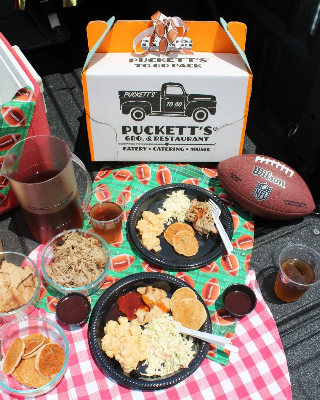 Game Day tastes much better with Puckett's. 🏈 Feed the whole crew with a Puckett's To-Go Pack filled with Southern favorites and ready to bring straight to the watch party. 

Order yours for game day and leave the cooking to us!