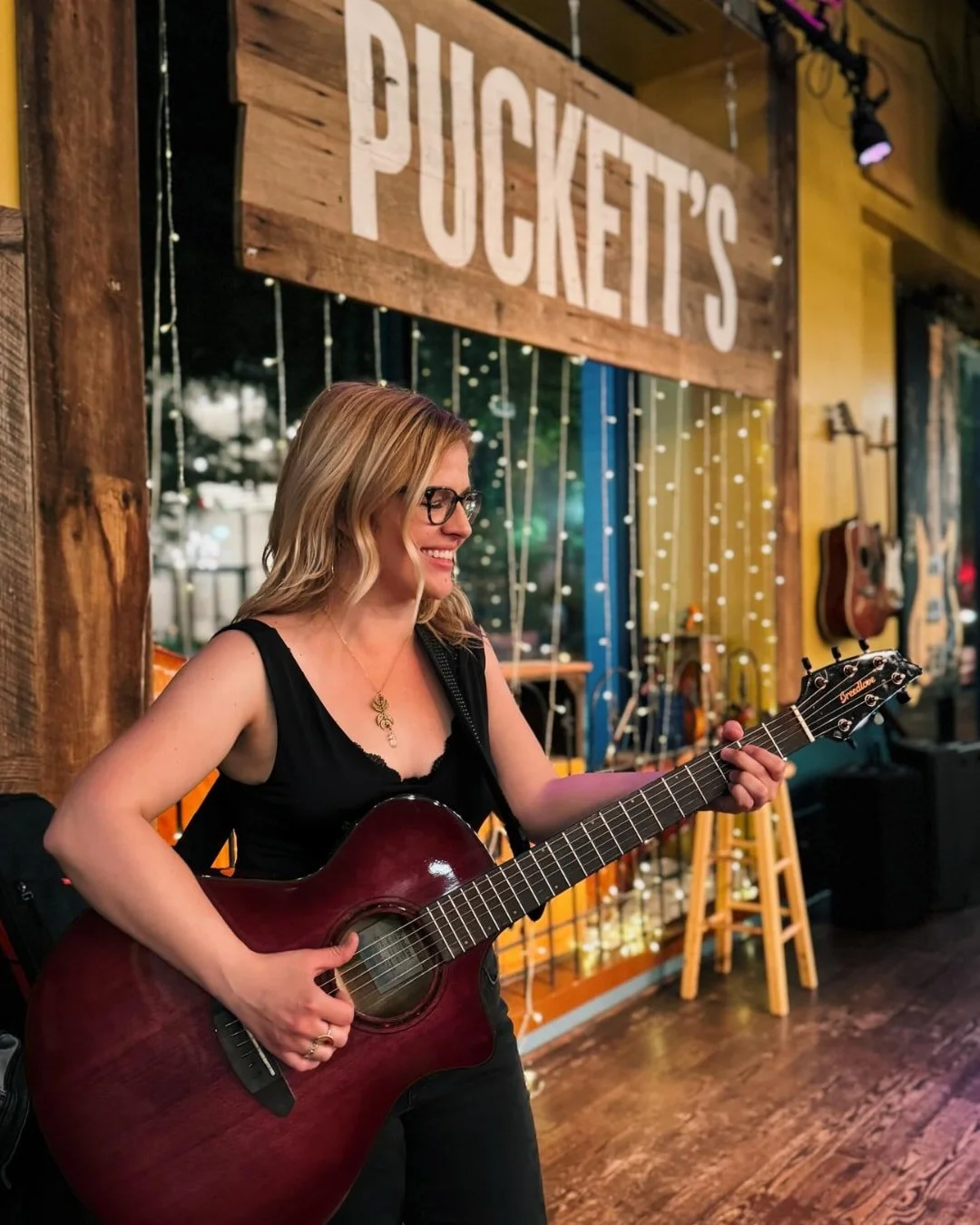 Good food, live music and a front-row seat to some incredible talent. 🎶 See who's taking the Puckett's stage at our music calendar online!

📸: @megwilliamsmusic