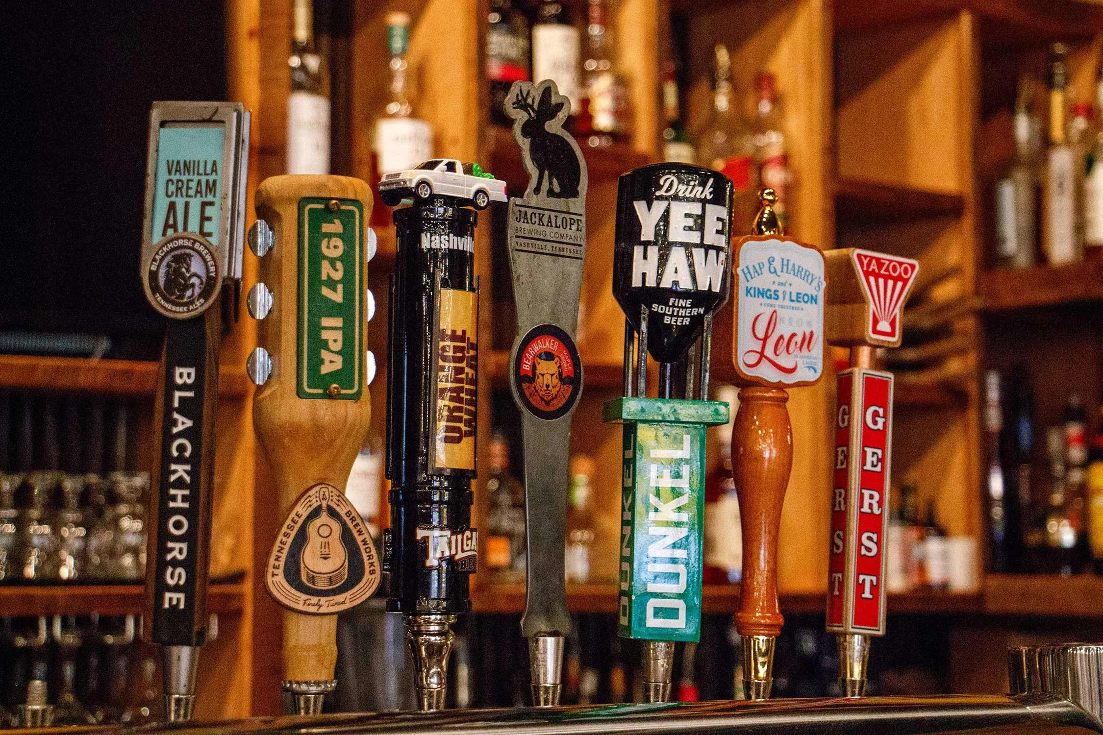 tap handles at the bar at Puckett's Restaurant  (Franklin, TN)