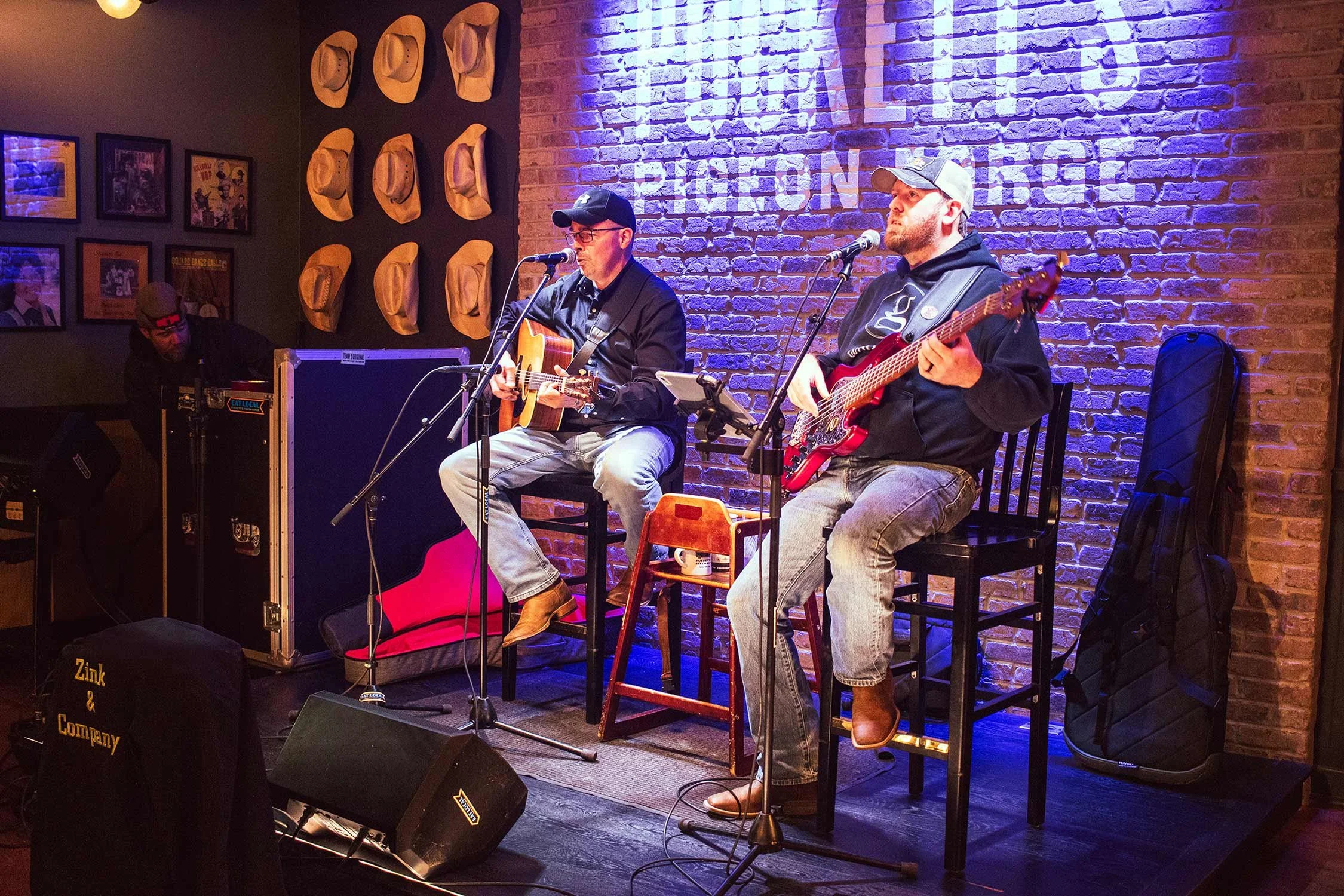 Live music at Puckett's Restaurant (Pigeon Forge, TN)