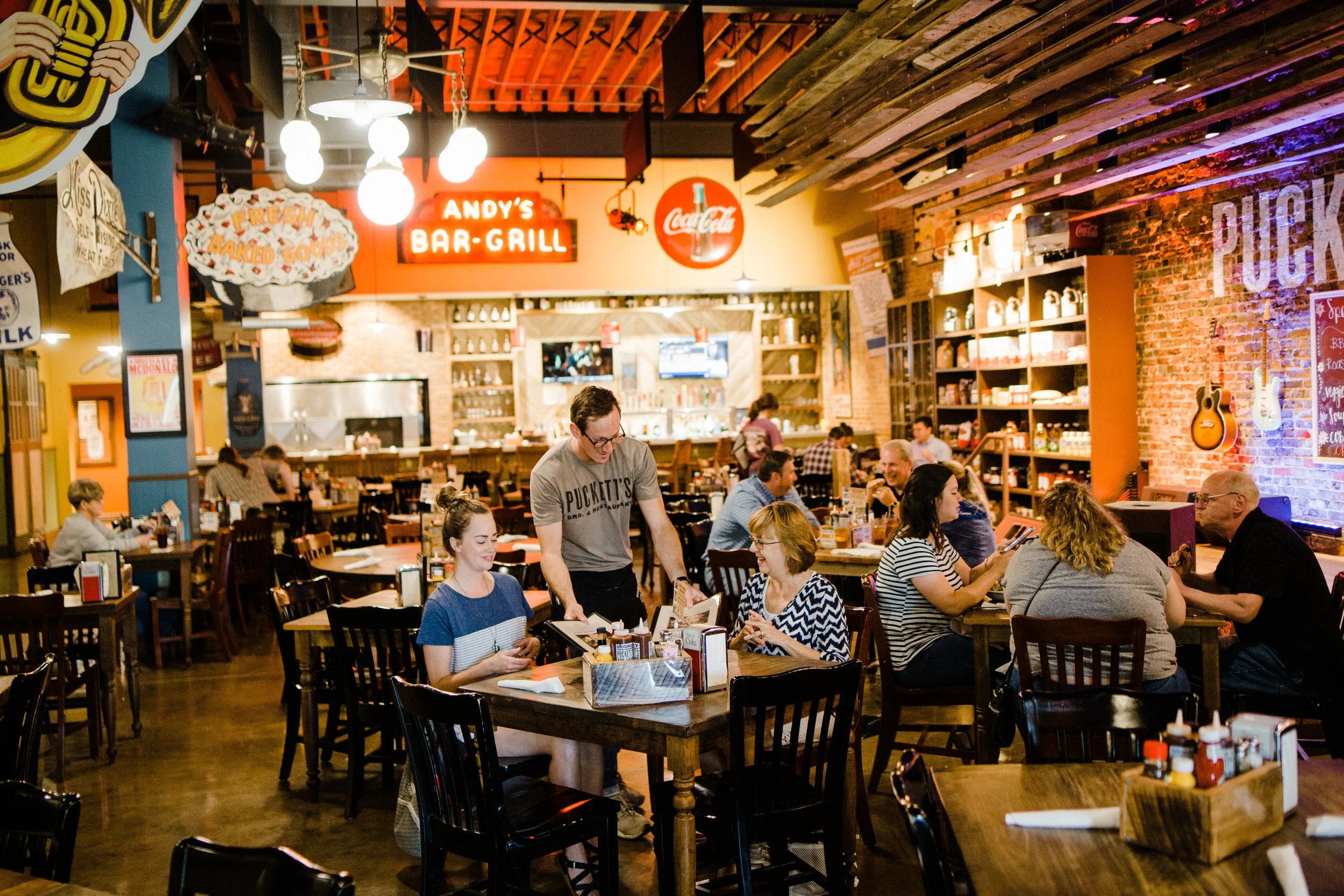 Puckett's Restaurant (Murfreesboro, TN) | Southern Comfort Food & Live ...