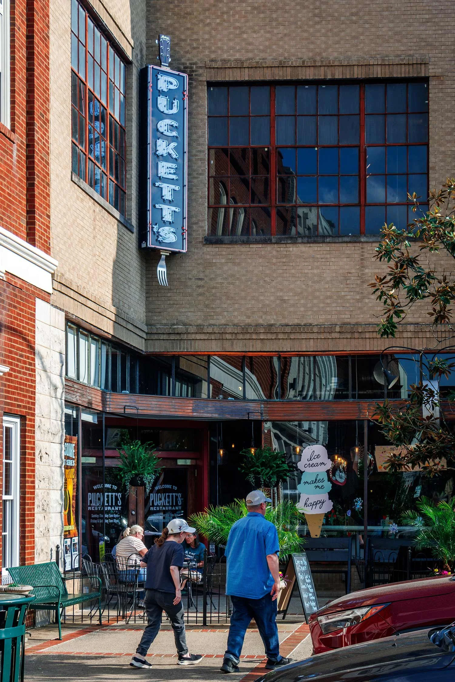 Puckett's Columbia Exterior and Downtown-36b.jpg