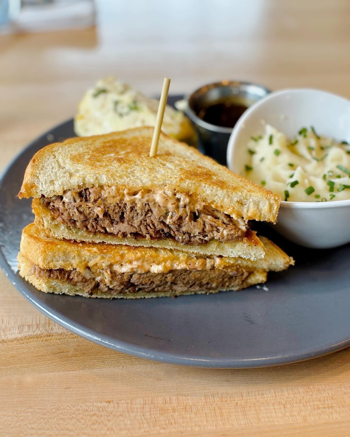 🍀🌈 Unlock the treasure at Scout&rsquo;s this St. Patty&rsquo;s Day with our Pot O&rsquo; Gold Special! Indulge in our mouthwatering Pulled Corned Beef Sandwich, topped with spicy Russian dressing, served with your choice of one side and savory Elot