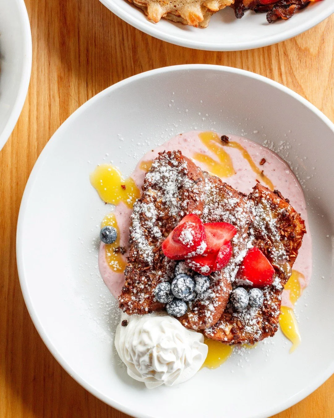 Have you made plans for Mom yet? We&rsquo;ve got you covered. 💛⁠
⁠
Treat her to brunch at Scout&rsquo;s and dig into our French Toast Parfait &mdash; granola-crusted brioche layered with strawberry yogurt, fresh berries, whipped cream, and maple syr