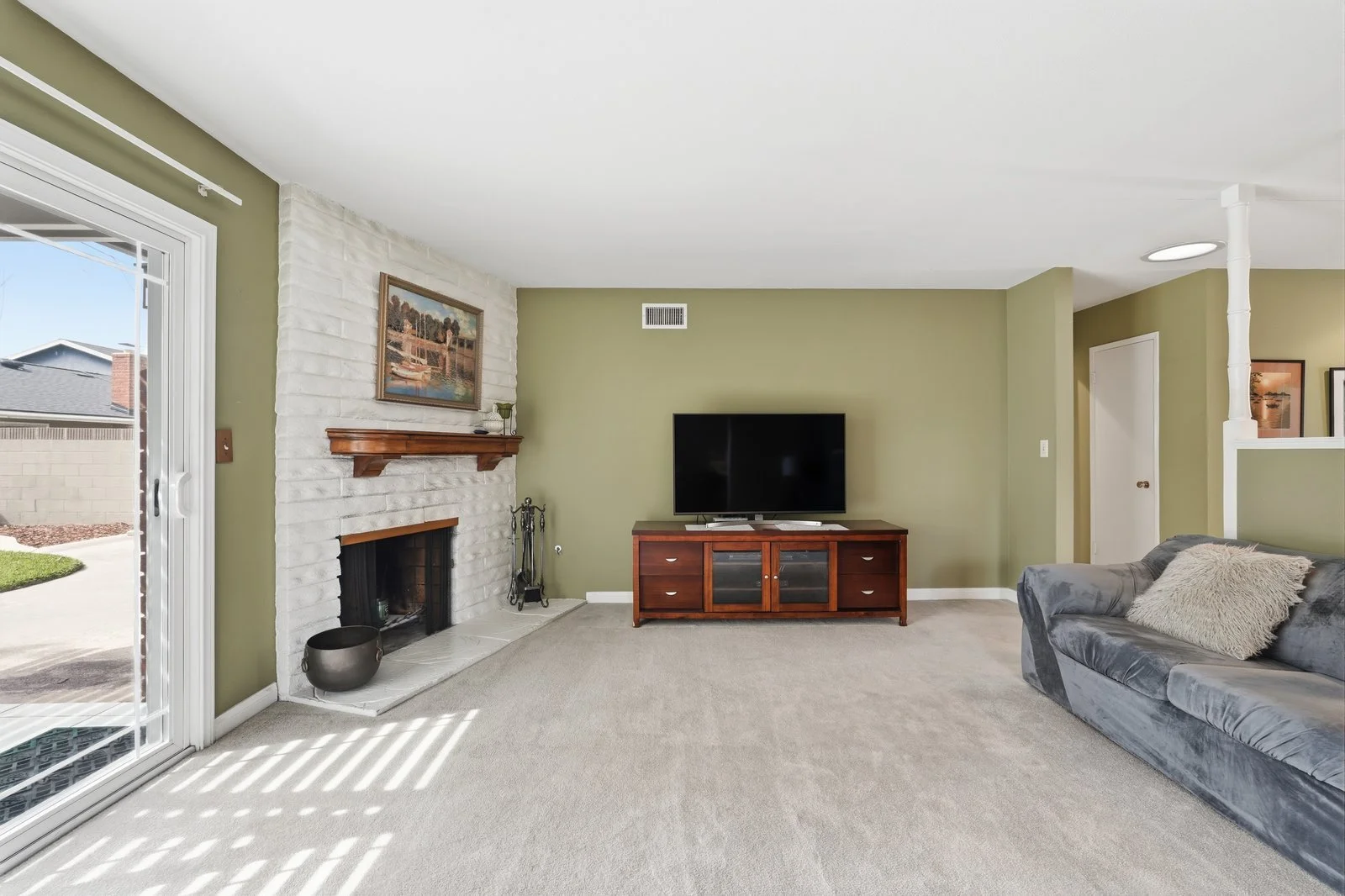 015_a7401882 (1).jpg