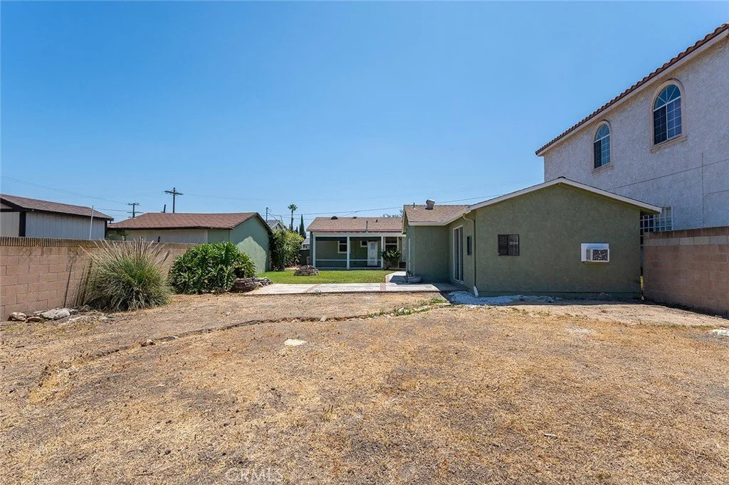 4903 Brayton Ave 25.jpg