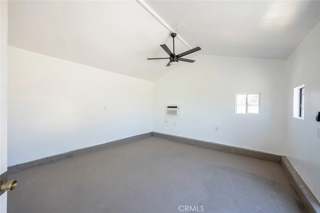 4903 Brayton Ave 17.jpg