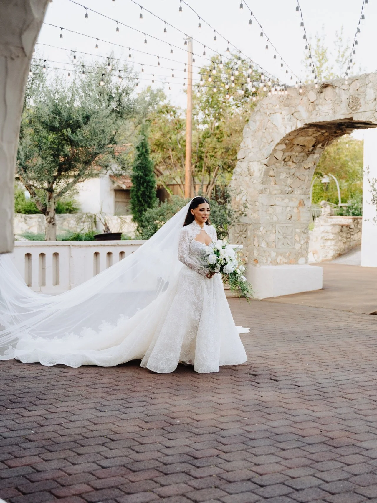 A moment for the bouquet, the bride, the dress!!! 🤩 A queen inside and out! 👰🏻&zwj;♀️

Venue @villa_antonia 
Coordinator @cordialhost 
Makeup @makeupbycynthiabarba 
Hair @mphairdesign_ 
Dress @mira_couture @edenaharon_hautecouture 
Bouquet @bzflor