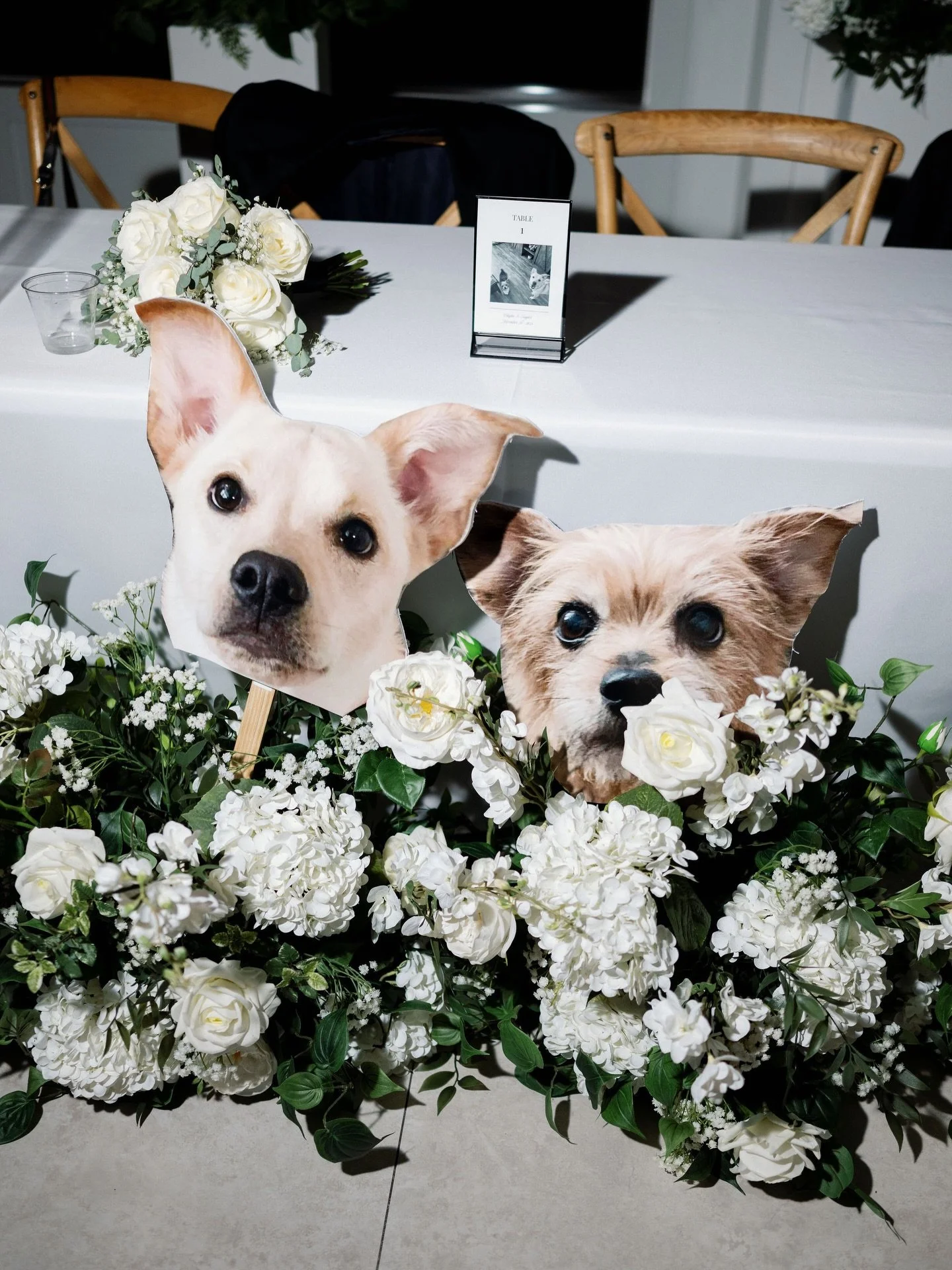 Details of C &amp; T&rsquo;s day 🤩

Photos by @claudiagomezphotoz 
Venue @thepreserveatcanyonlake 
Planner @makeitunforgettable.events 

#weddingdetails #austinbride #welcomesign #barflowers #weddingcake