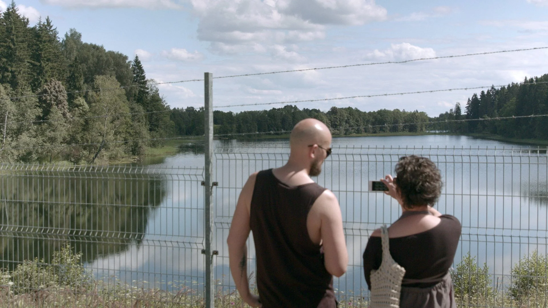 Borderline_ep2_WhereTheWorldEnds_still005.jpg