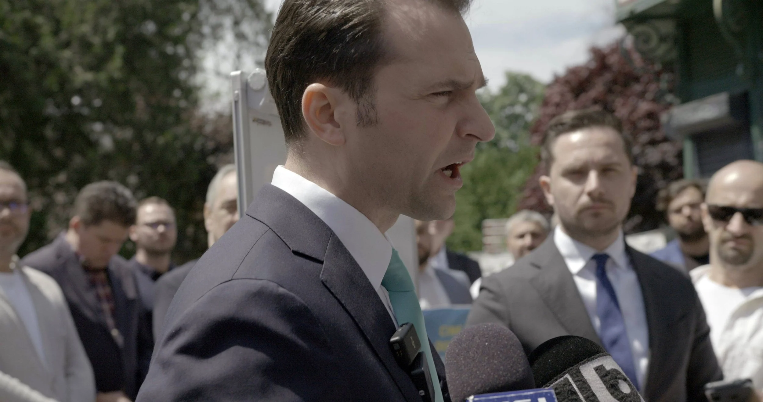 Burduja conf de presa Cismigiu.jpg